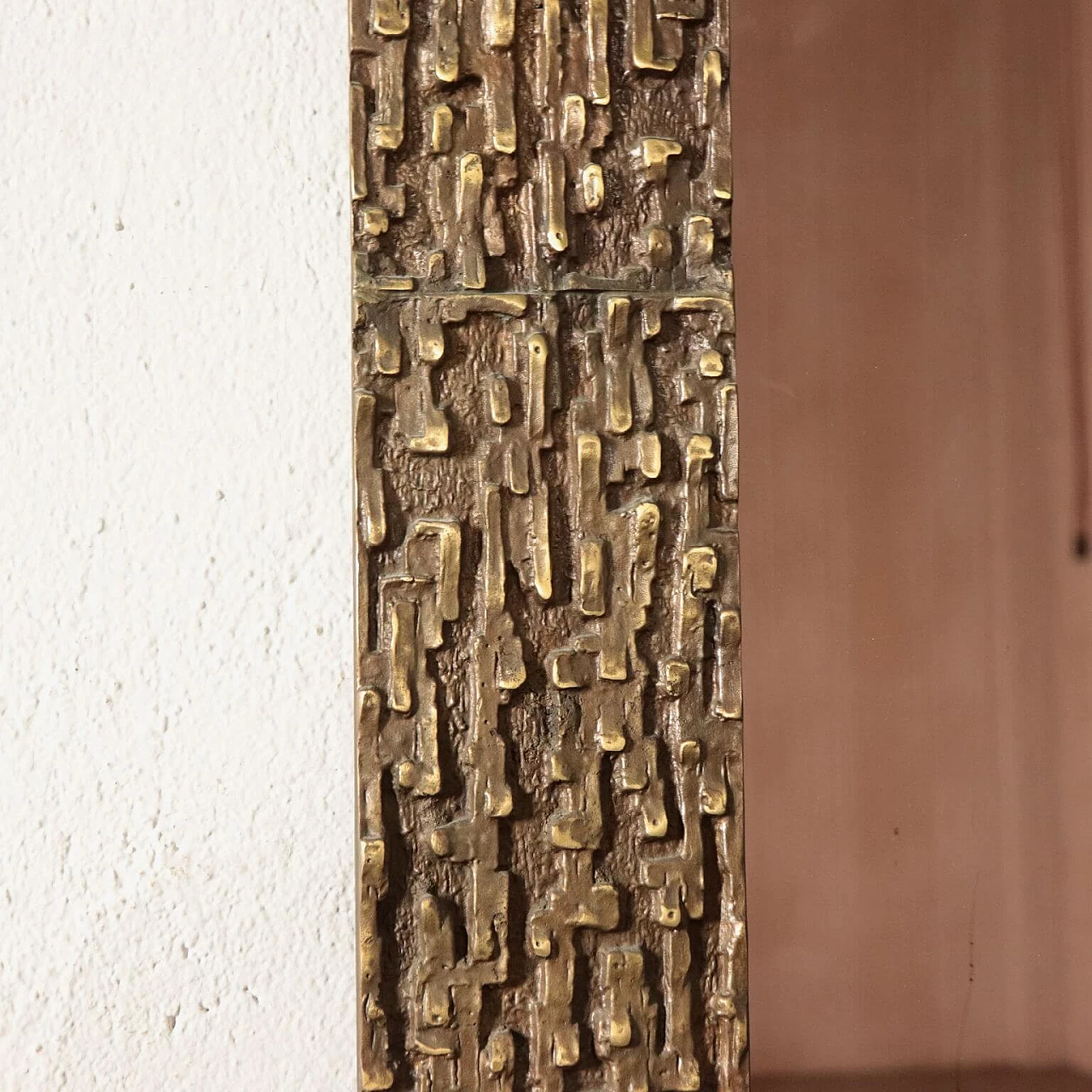 Specchio con cornice in ottone di Luciano Frigerio 1114333