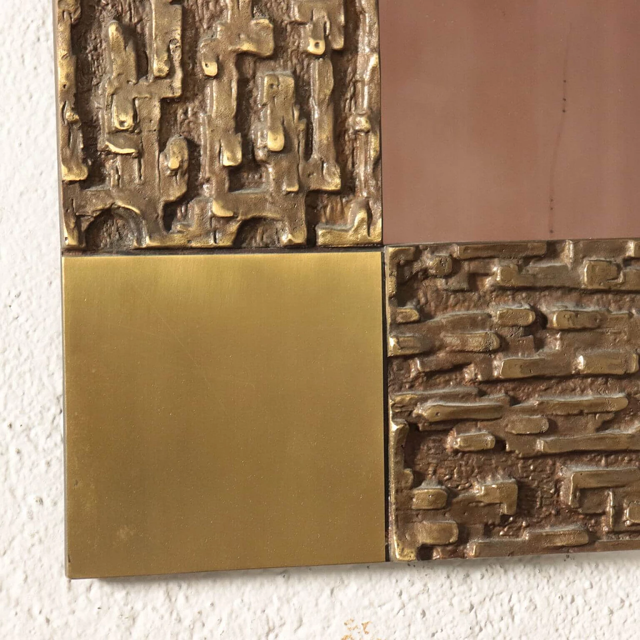 Specchio con cornice in ottone di Luciano Frigerio 1114334
