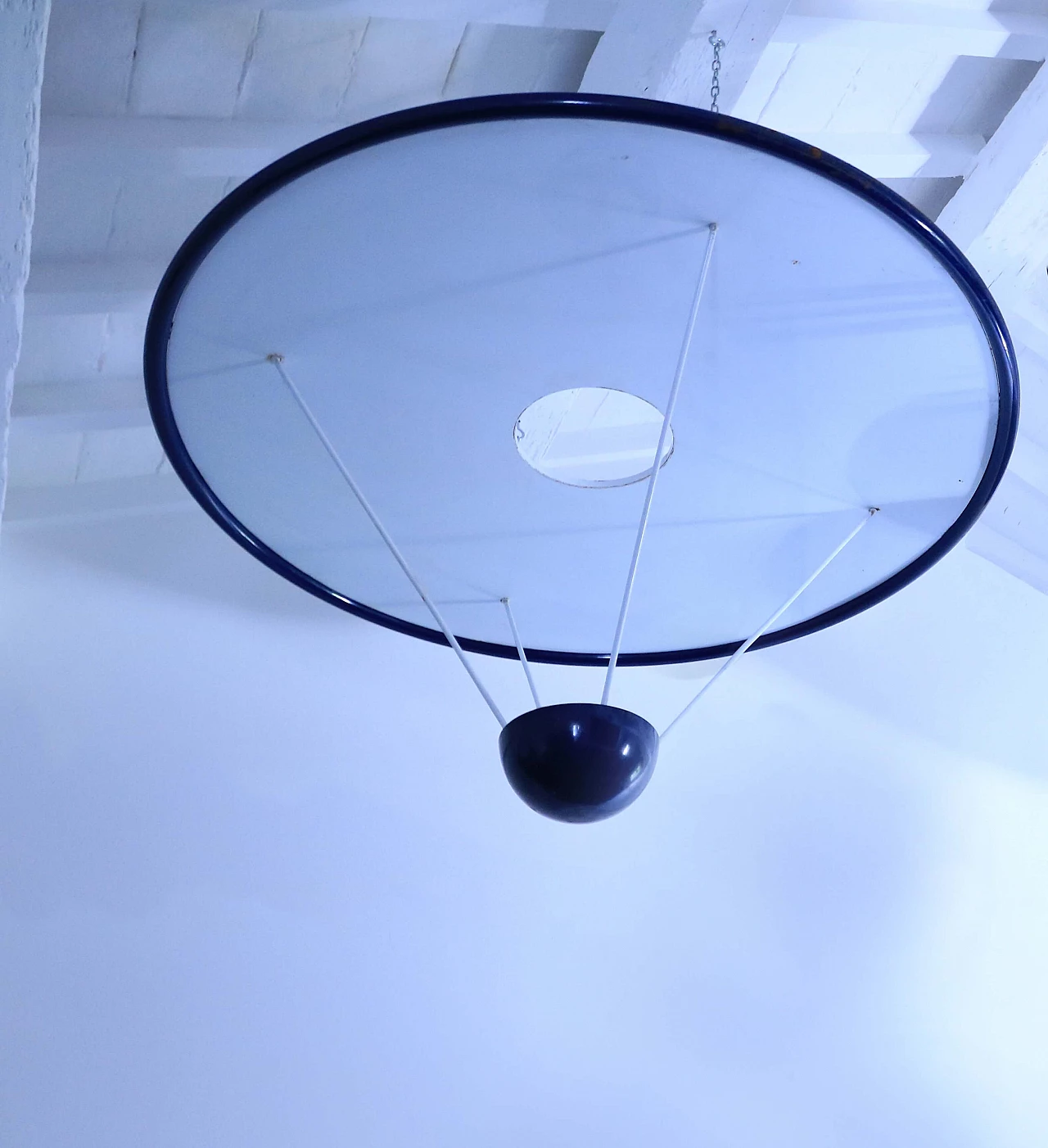 Coppia di grandi lampadari in metallo 1115831