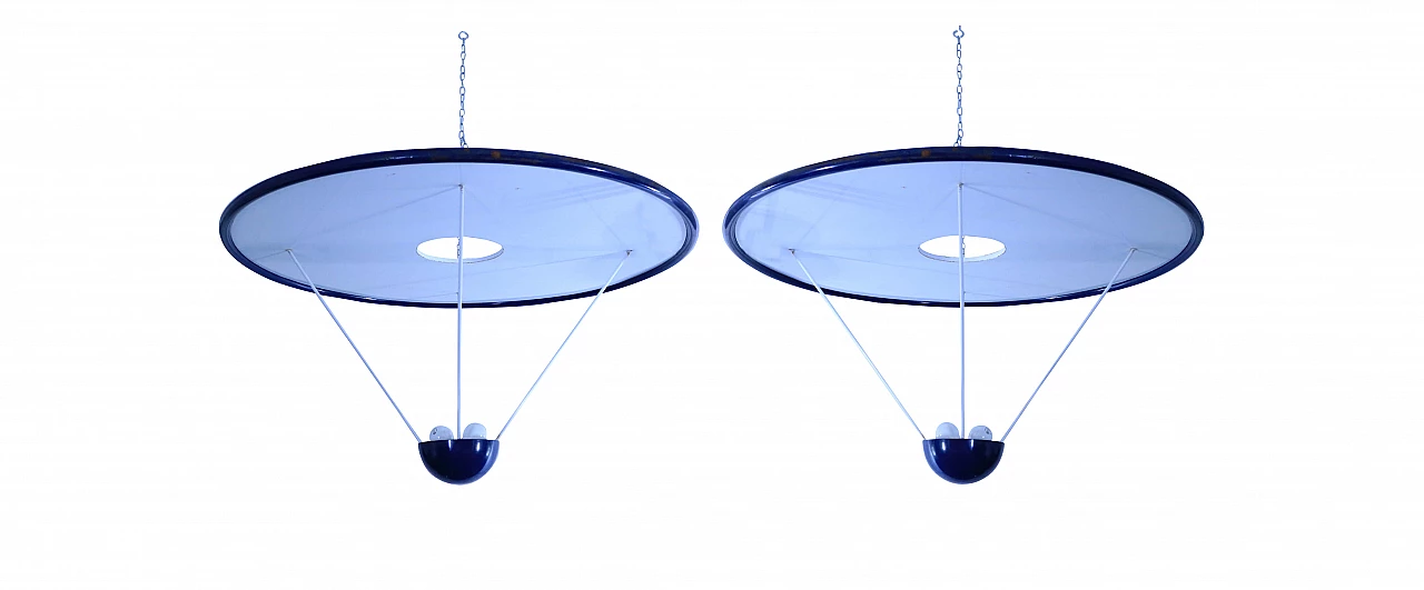 Coppia di grandi lampadari in metallo 1115846