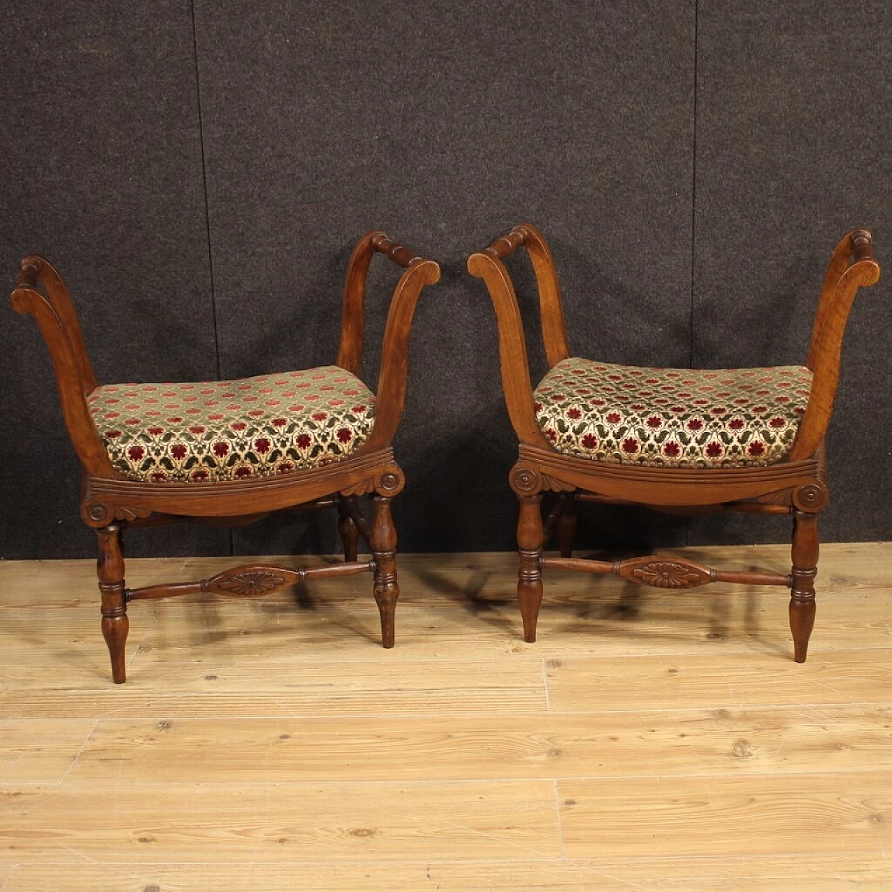 Pair of Charles X benches in carved walnut and floral fabric, 19th century 1116097