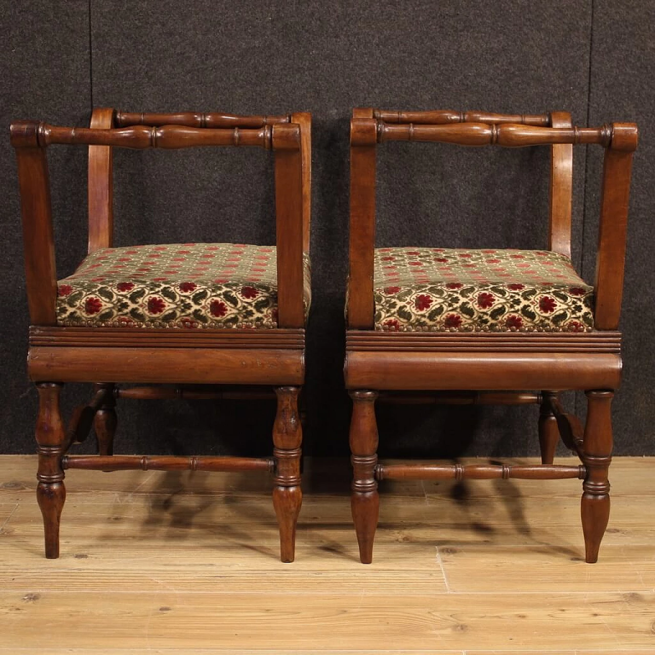 Pair of Charles X benches in carved walnut and floral fabric, 19th century 1116100