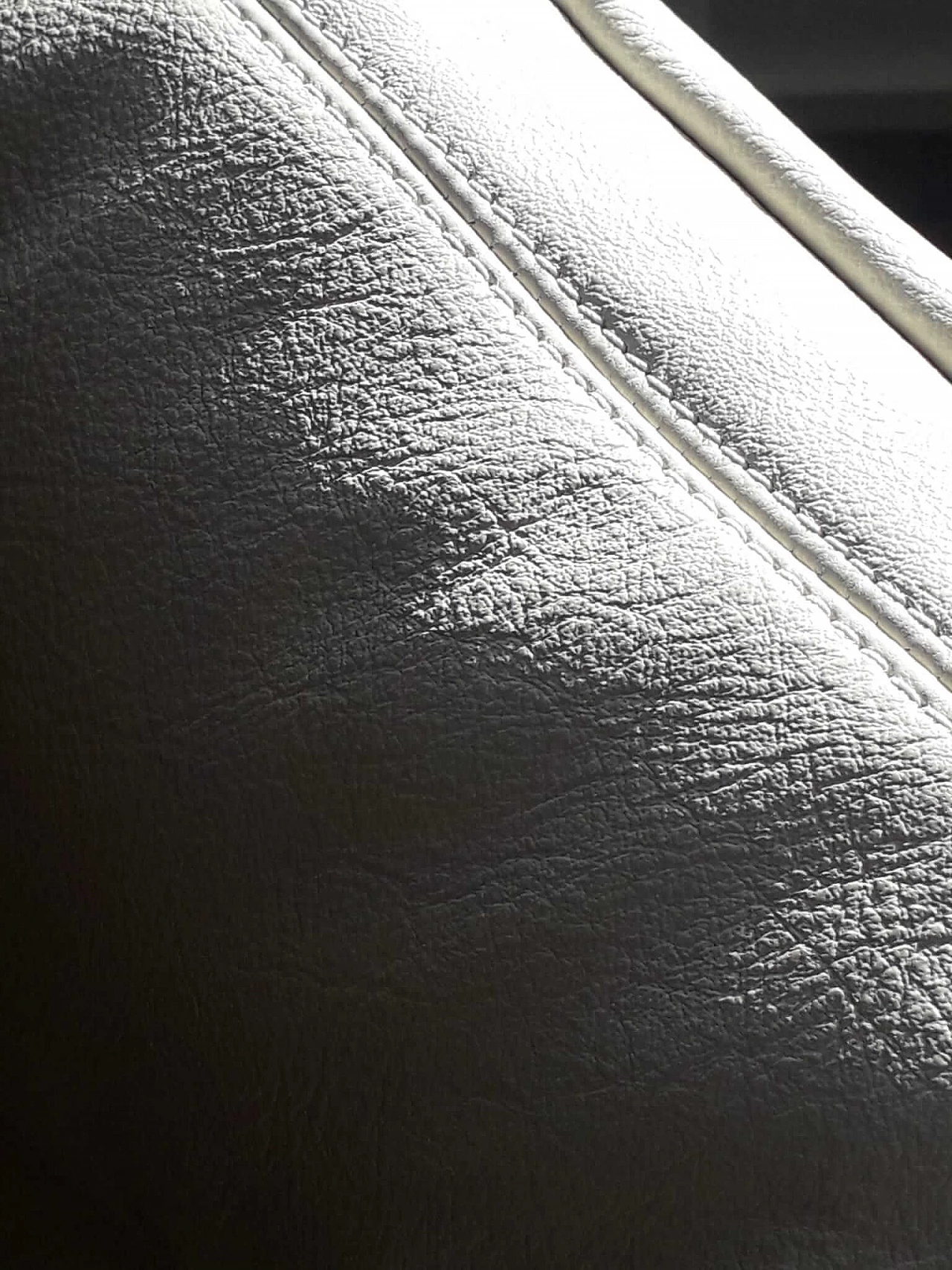 Poltrona in pelle e acciaio disegnata da Ingmar Relling 1116610