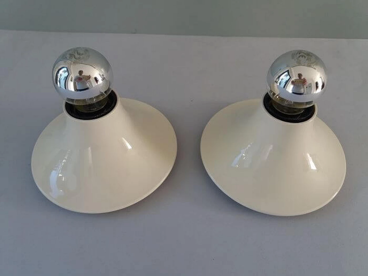 Coppia di lampada parete o soffitto Teti di Vico Magistretti per Artemide 1117266