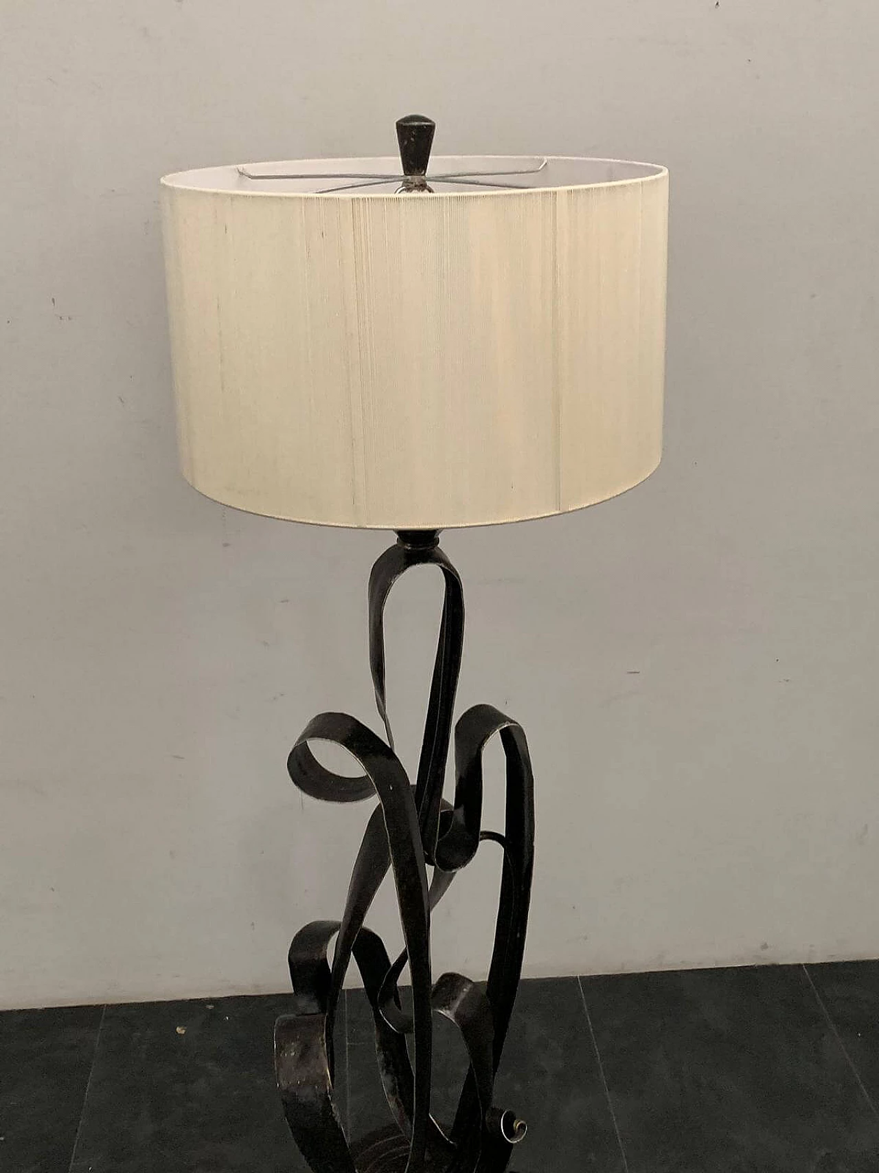 Wrought iron floor lamp, 80's 1117966