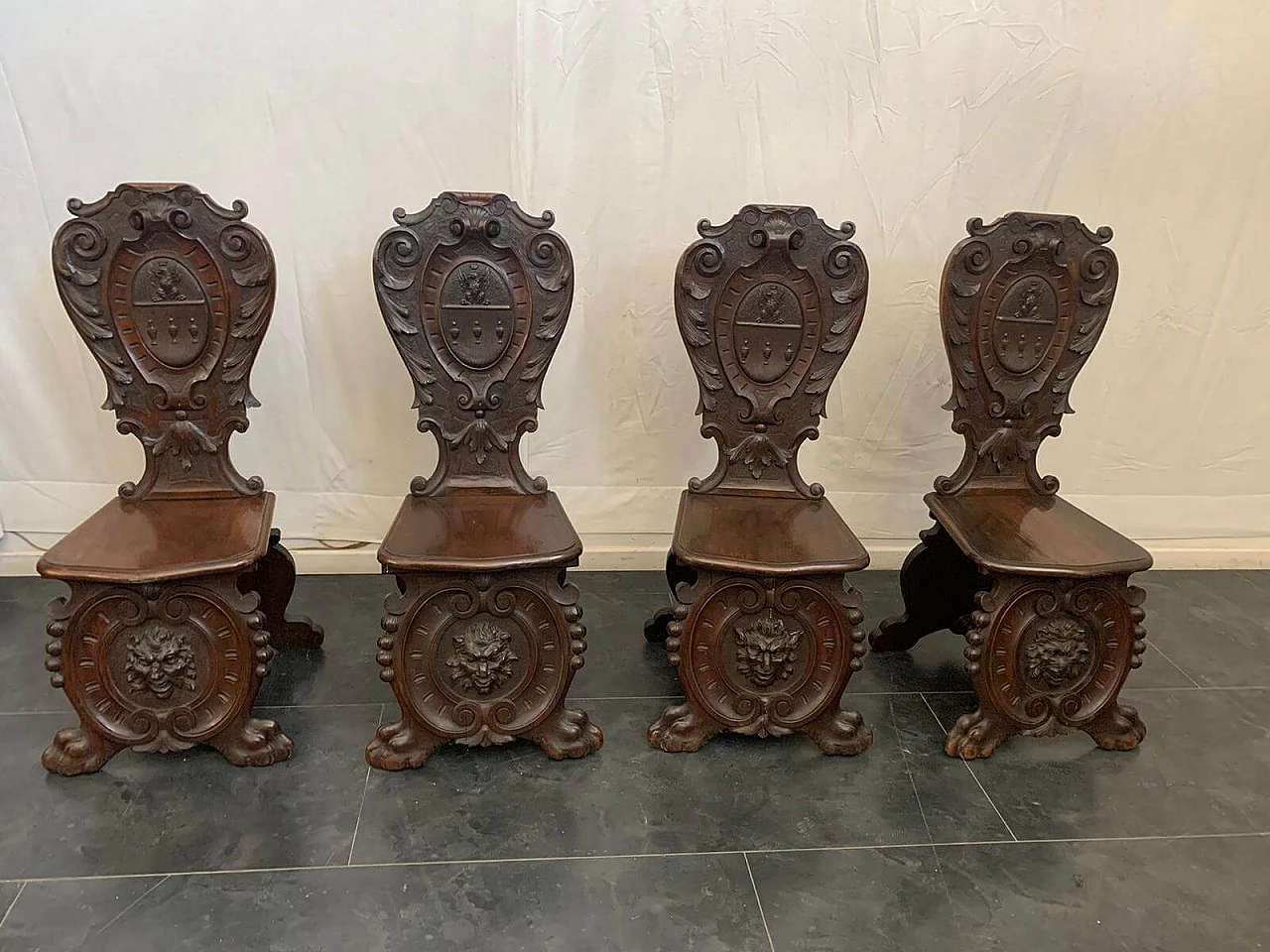 4 Neo Renaissance chairs in carved walnut, 1800s 1120729