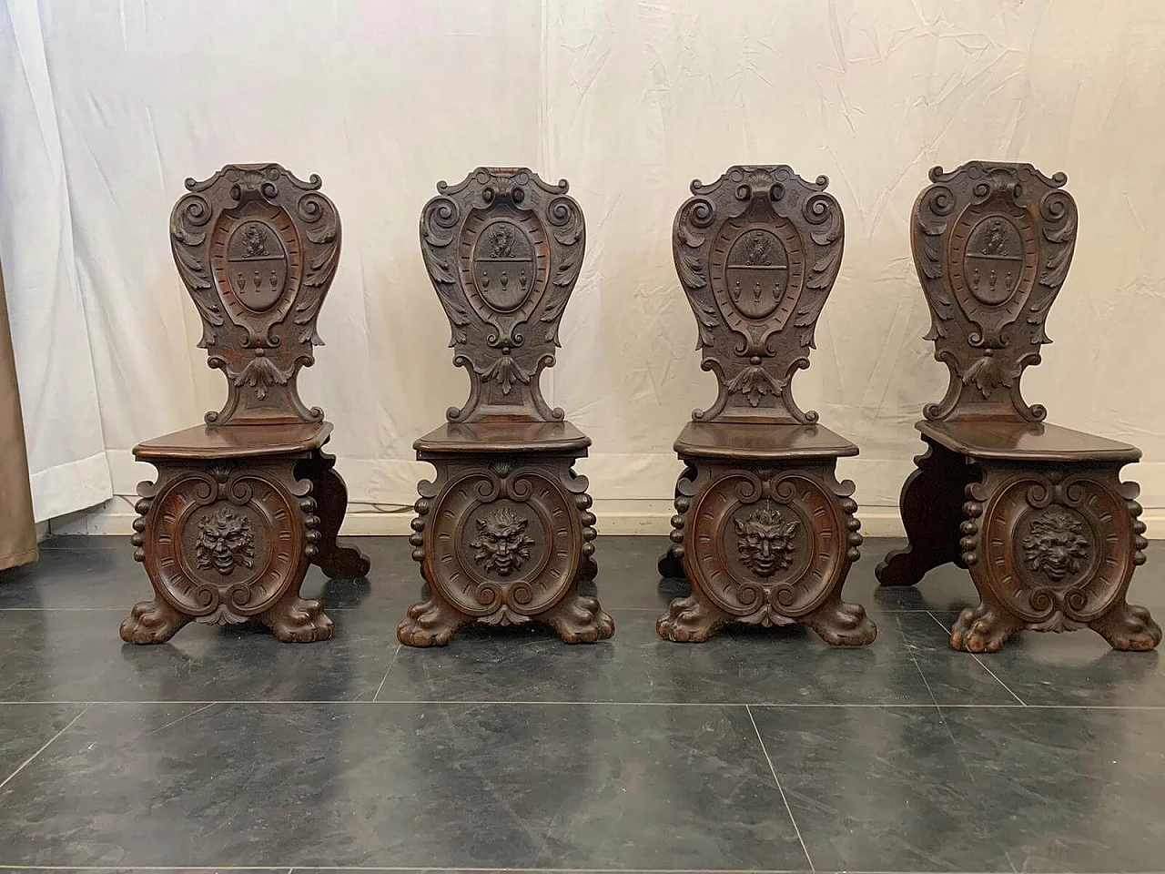 4 Neo Renaissance chairs in carved walnut, 1800s 1120730