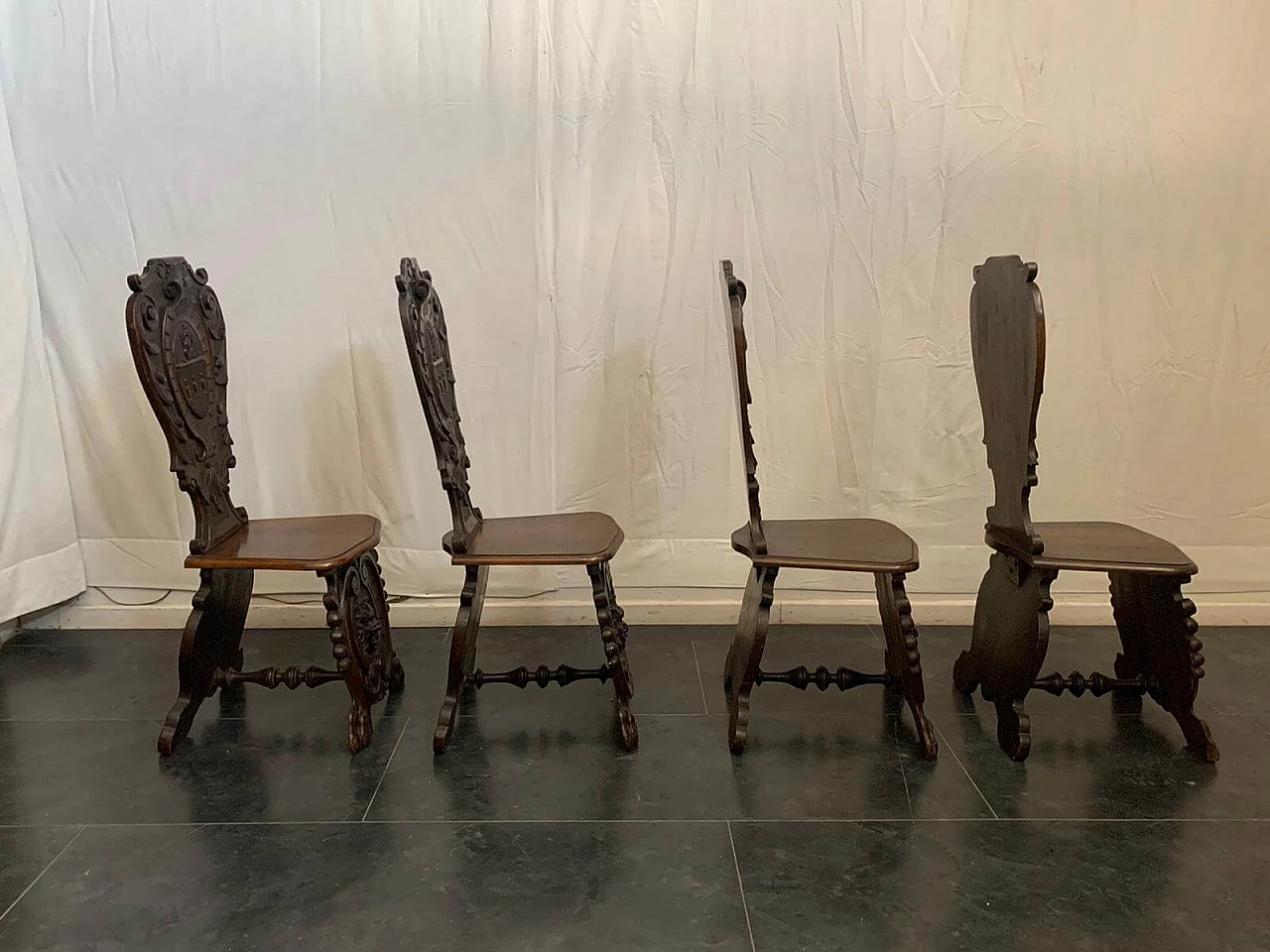4 Neo Renaissance chairs in carved walnut, 1800s 1120732