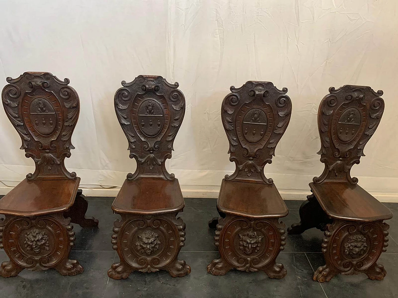 4 Neo Renaissance chairs in carved walnut, 1800s 1120738
