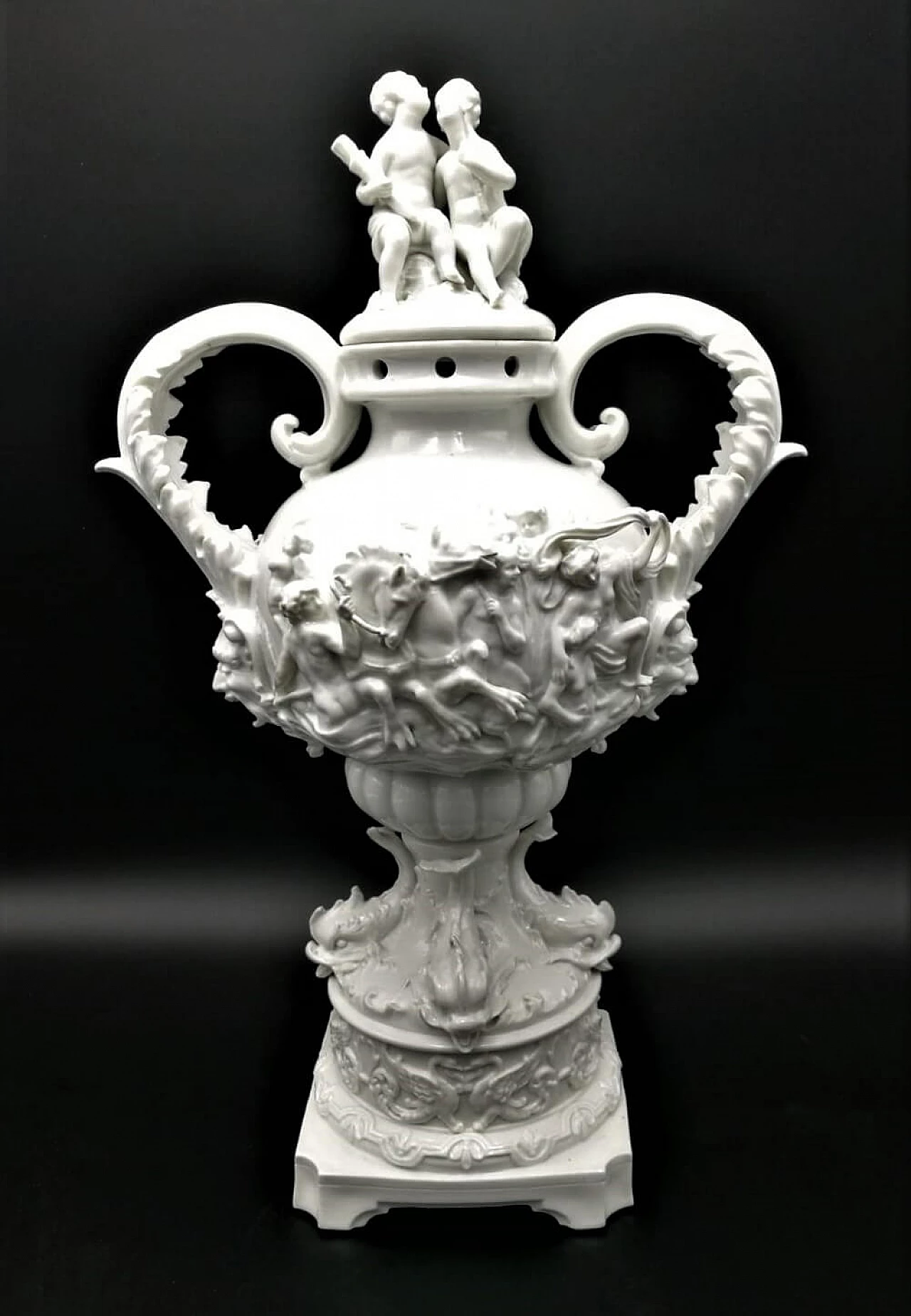 Pair of white porcelain vases, late 19th century 1121276