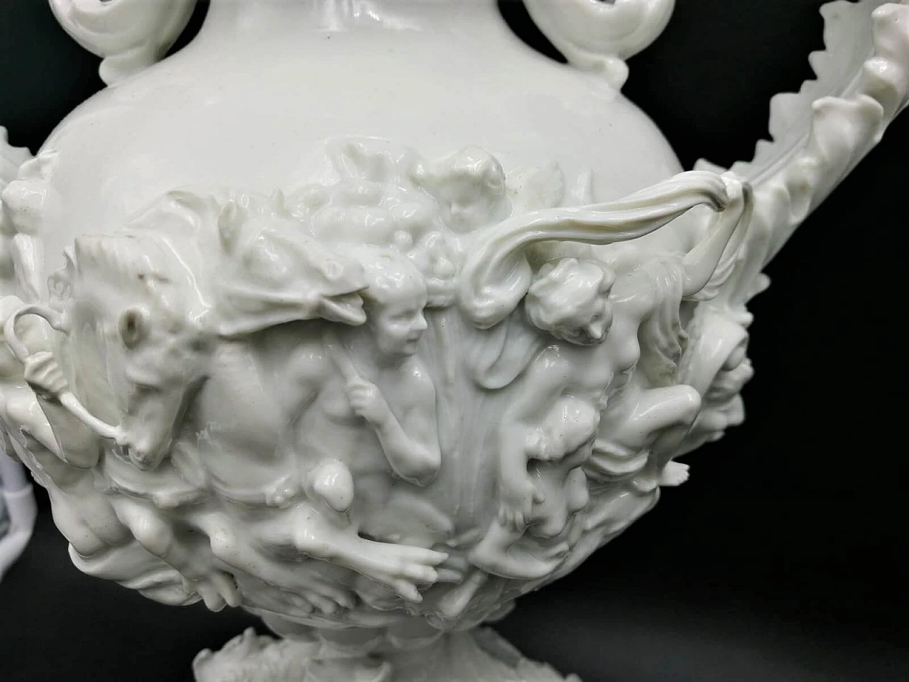 Pair of white porcelain vases, late 19th century 1121277