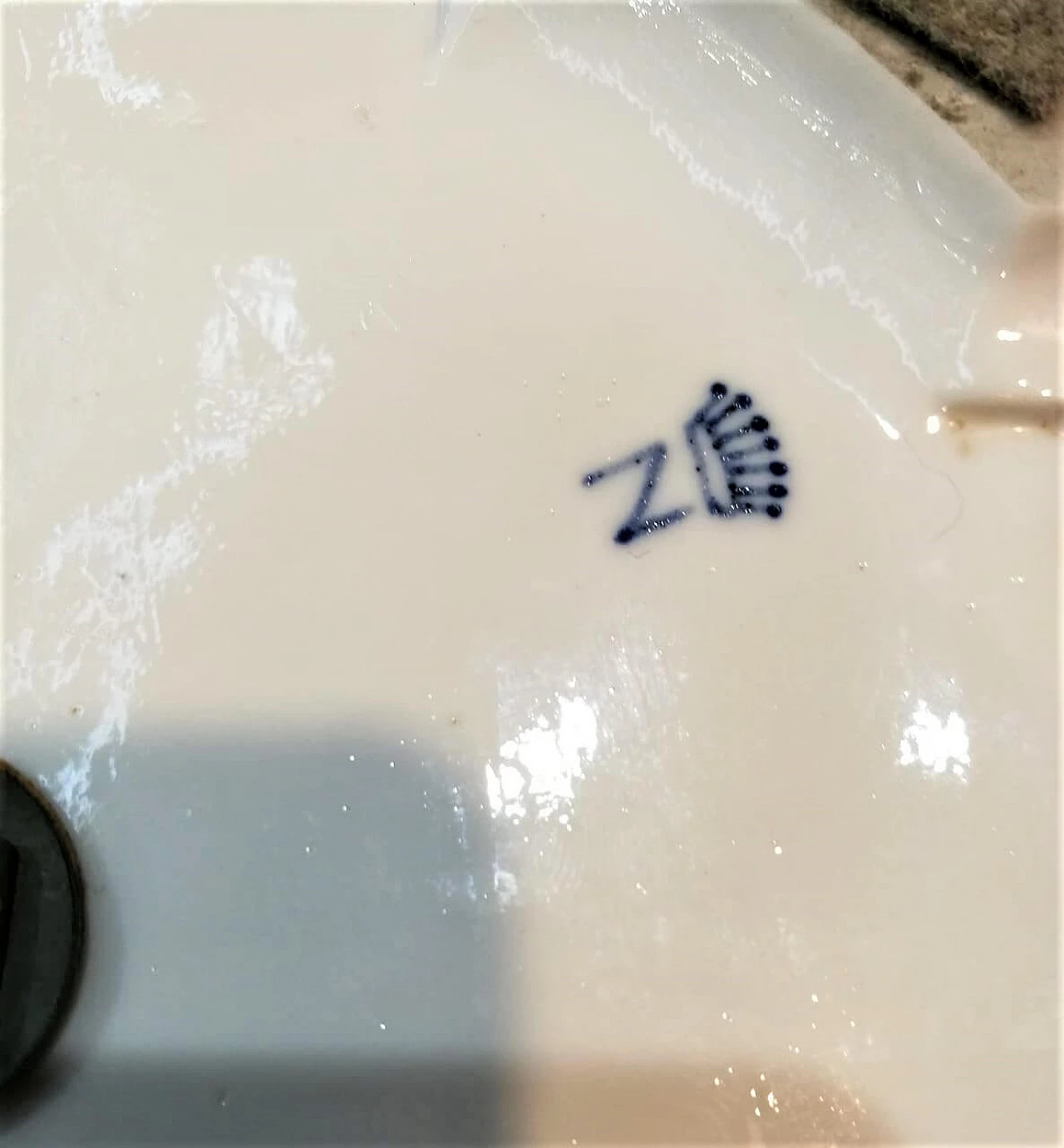 Pair of white porcelain vases, late 19th century 1121279