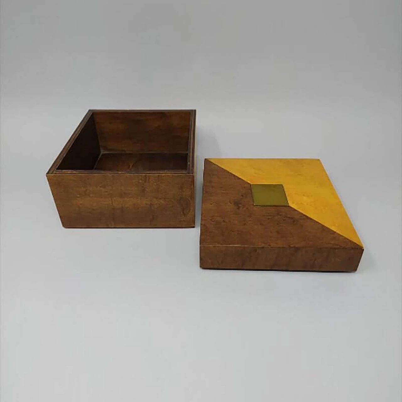 Maple wood box, 1970's 1124041