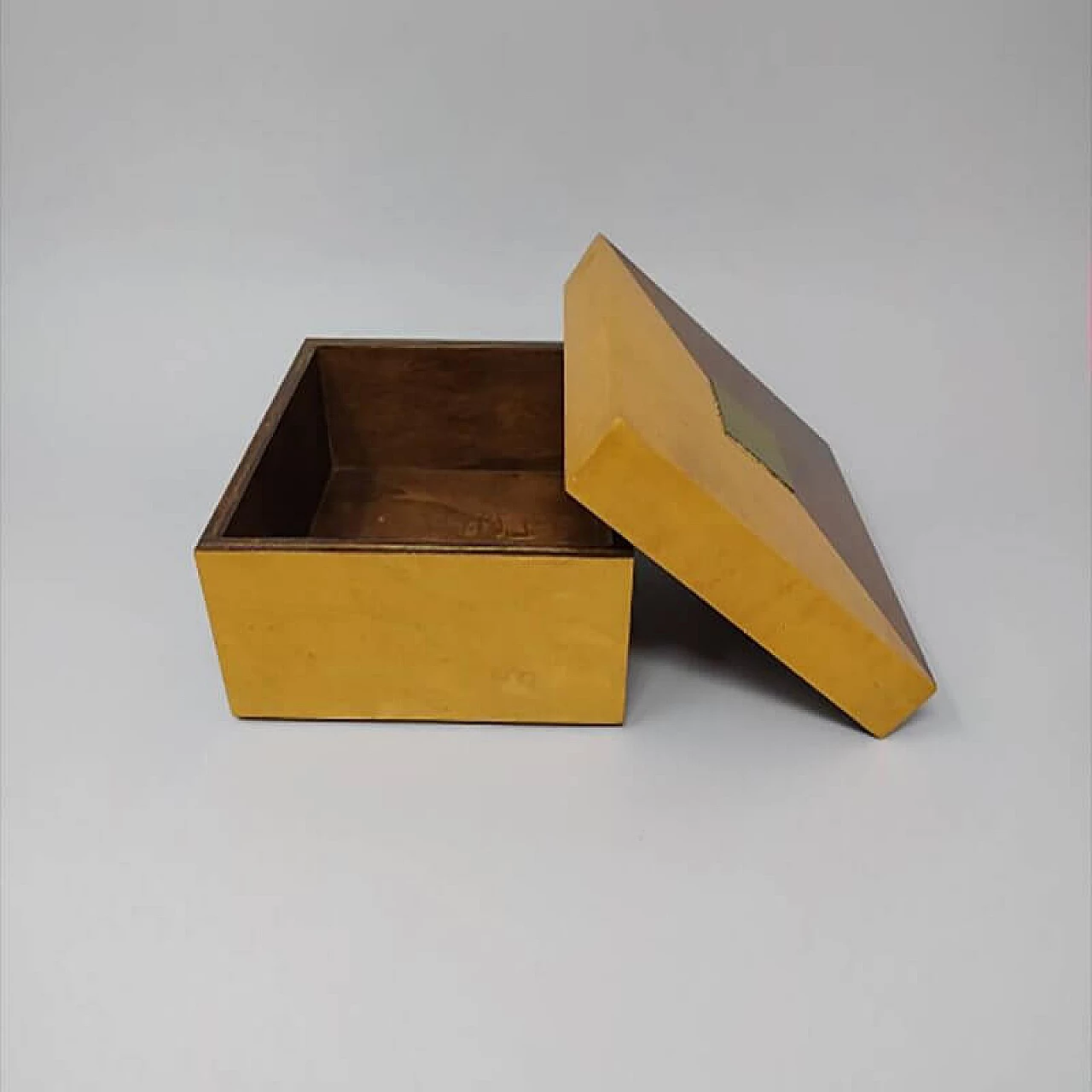 Maple wood box, 1970's 1124042