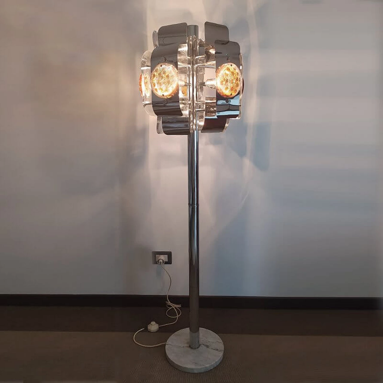 Floor lamp by Toni Zuccheri for Mazzega, 70s 1125585