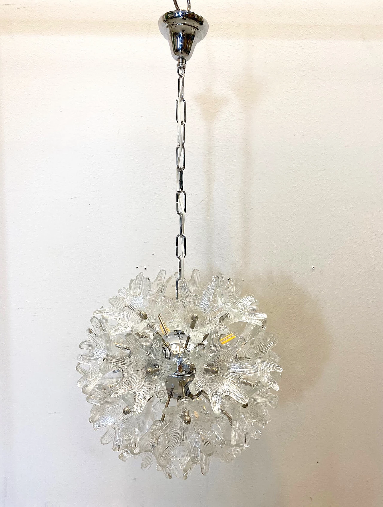 Sputnik chandelier by VeArt, 70s 1129036