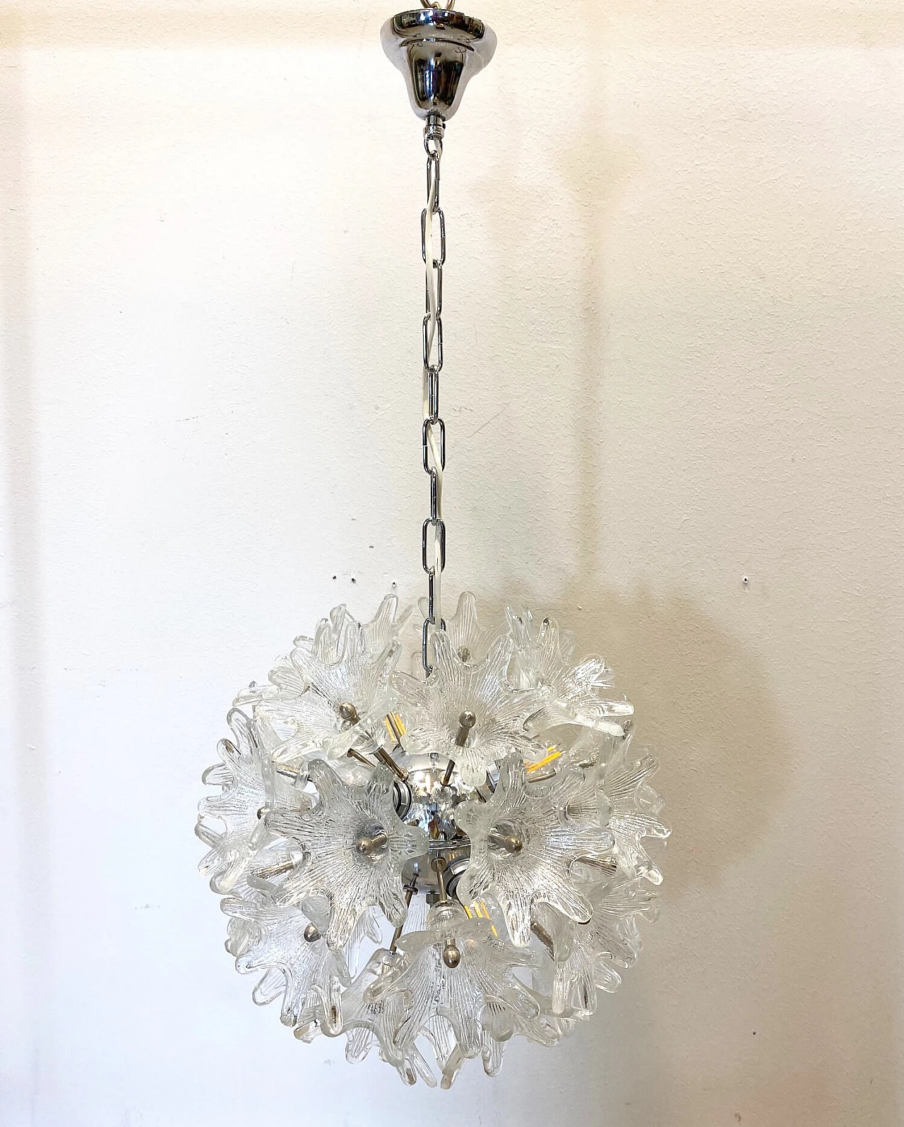 Sputnik chandelier by VeArt, 70s 1129042