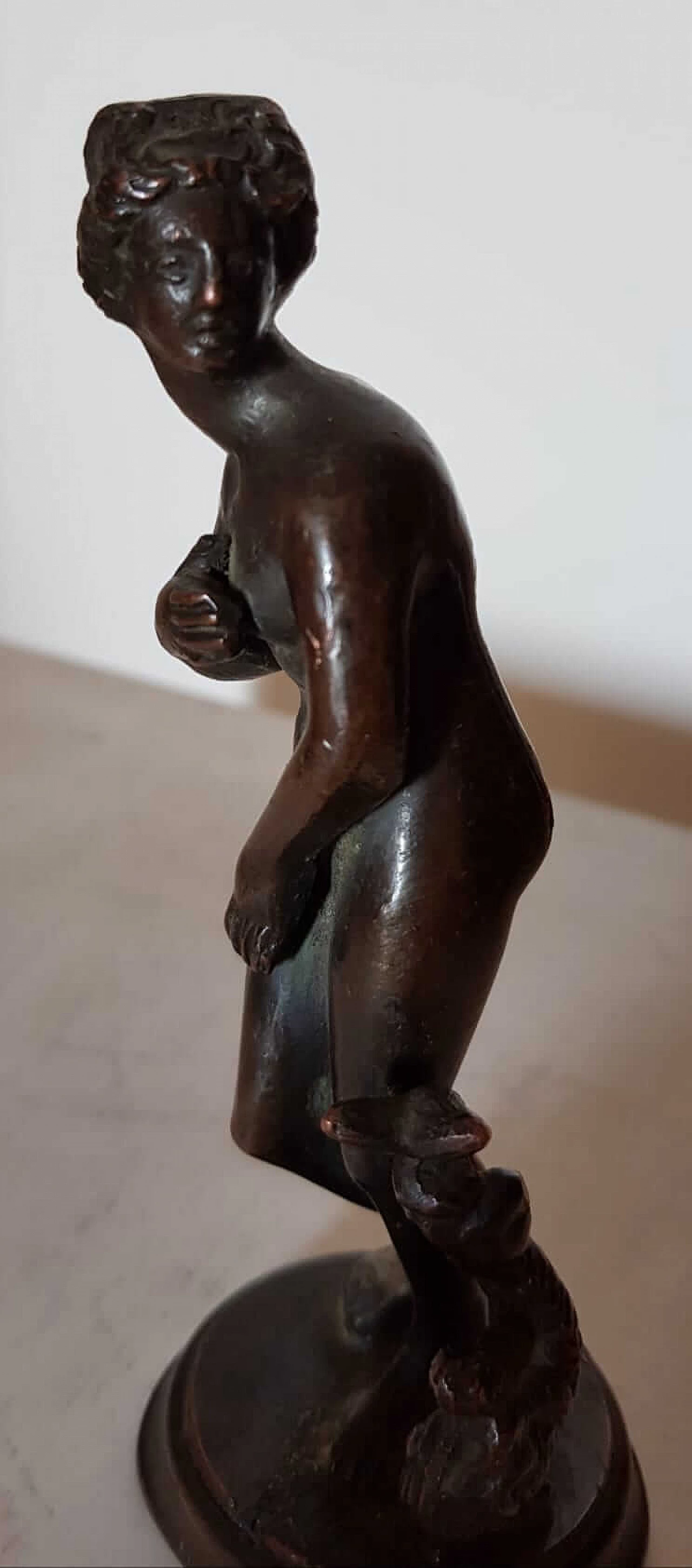 Bronze statue of a woman with triton 1131196