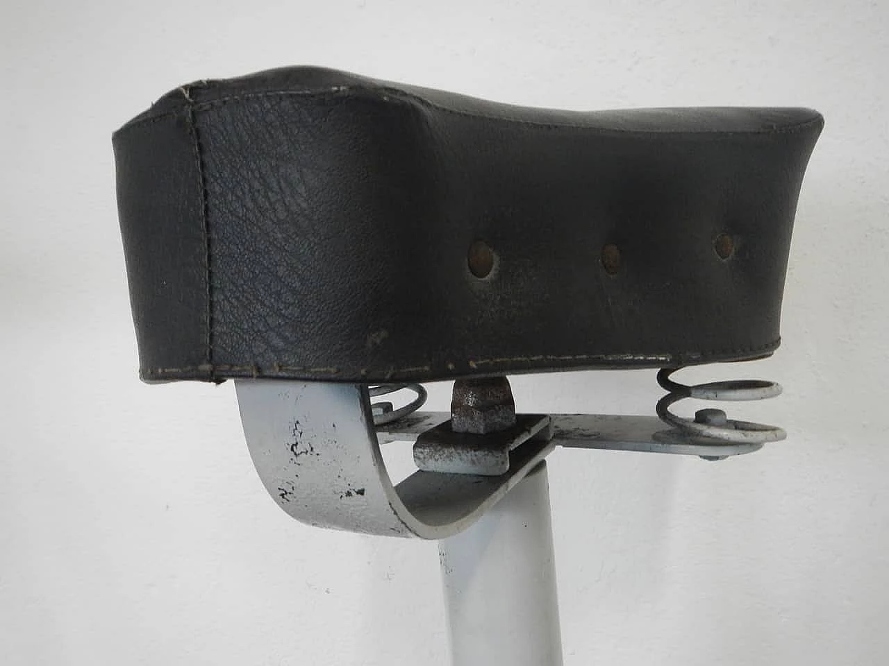 Adjustable stool on wheels with Giuliari seat, Italy, 50s 1133886