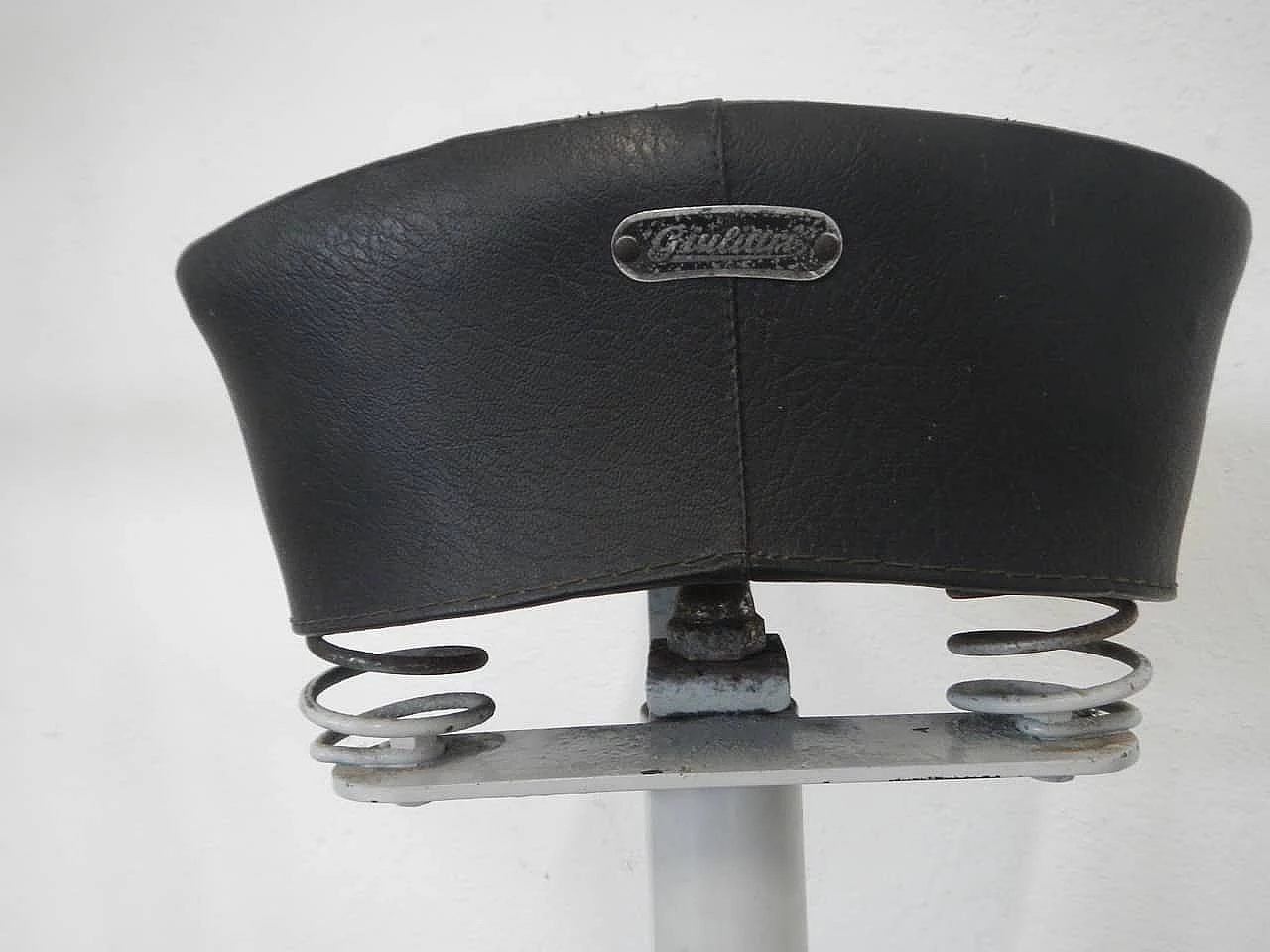 Sgabello regolabile con ruote e sella Giuliari, anni '50 1133889