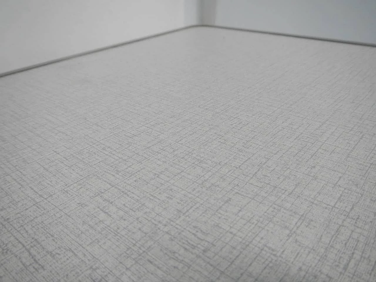 Piedistallo per diapositive o proiettore Megemi, Olanda, anni '70 1133903