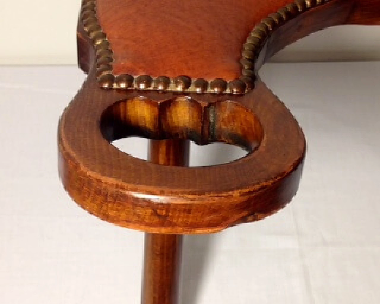 Milker's stool 1135203