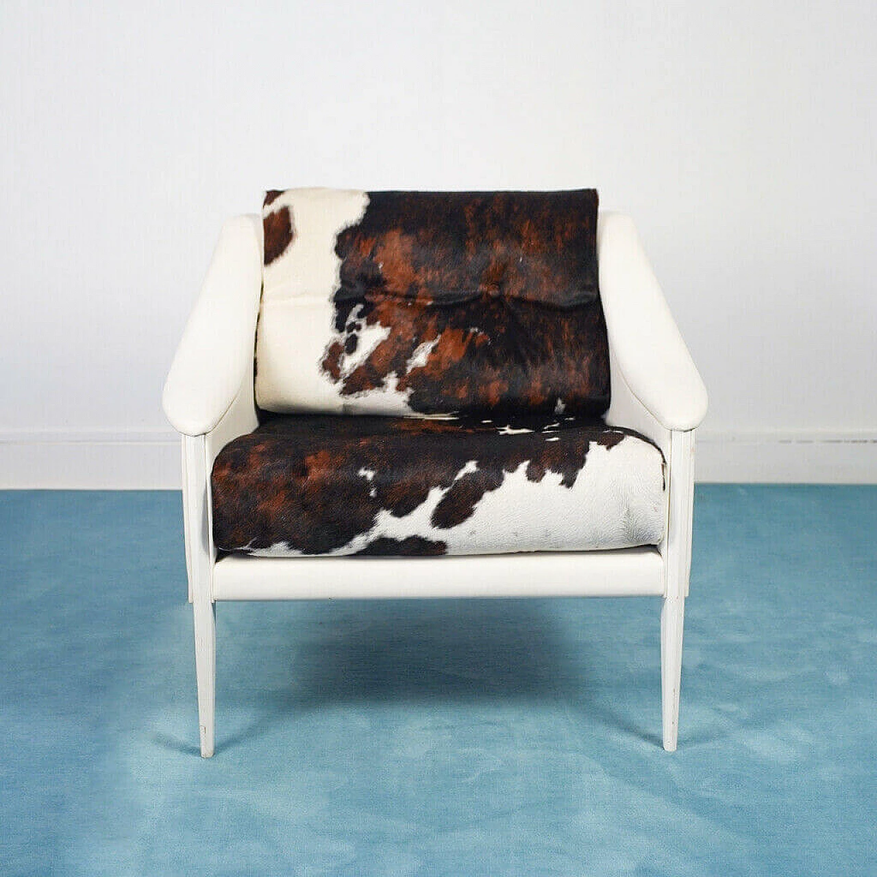 Pair  of Dezza armchairs in cowhide skin design by Gio Ponti production Poltrona Frau, 90s 1135268