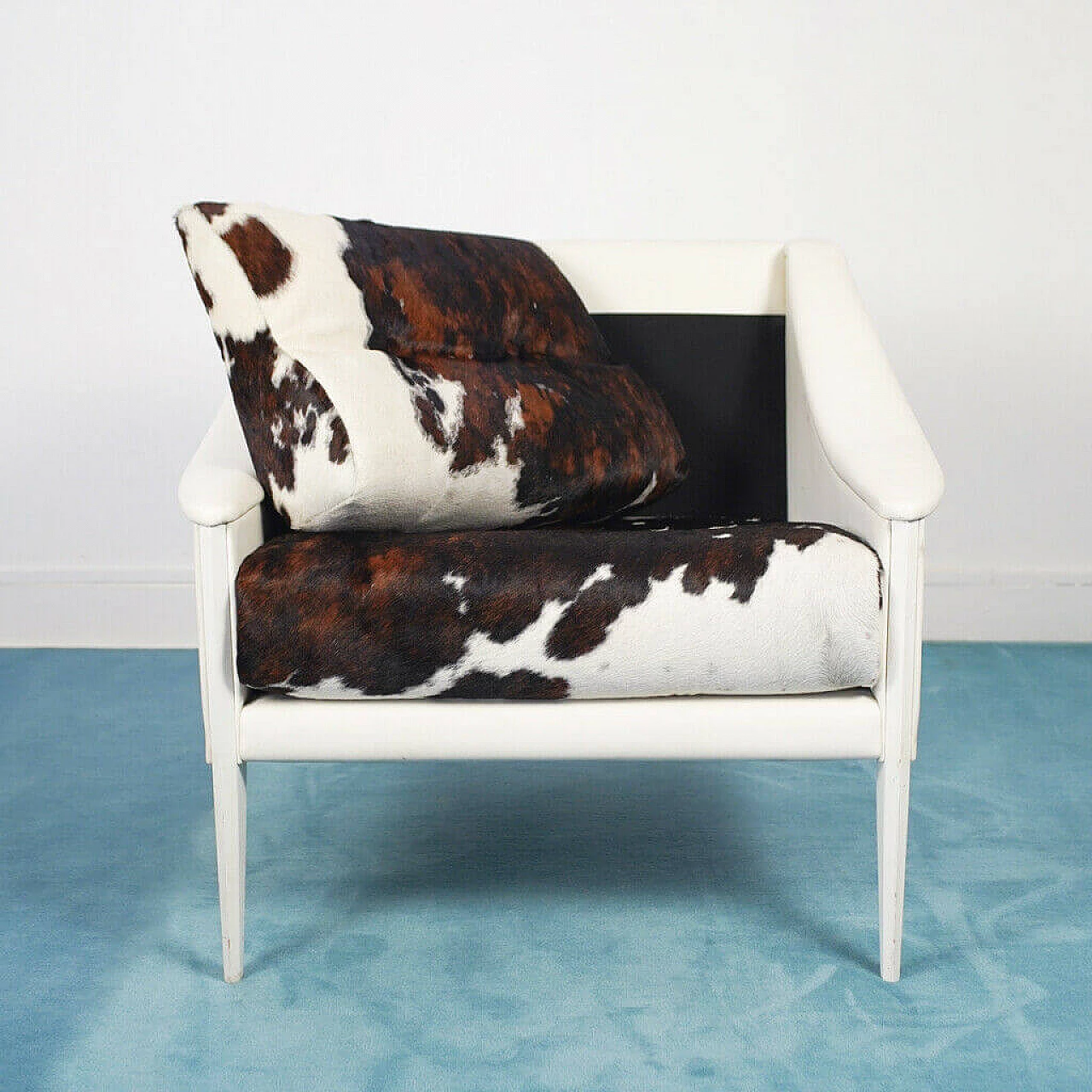 Pair  of Dezza armchairs in cowhide skin design by Gio Ponti production Poltrona Frau, 90s 1135269