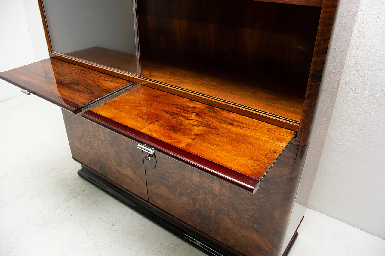 Walnut showcase by Jindrich Halabala for ÚP Závody Brno, 1930s 1137997