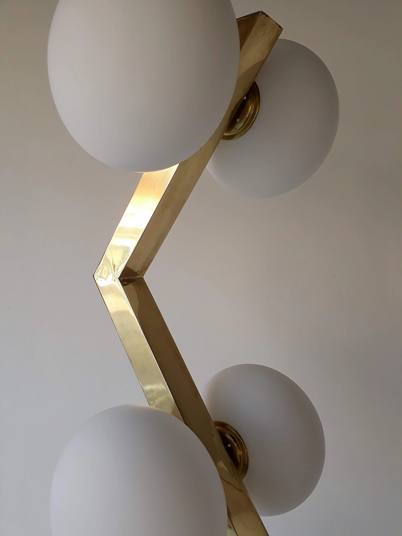 Zig Zag brass floor lamp with 8 lights, Italy, 70s 1138120