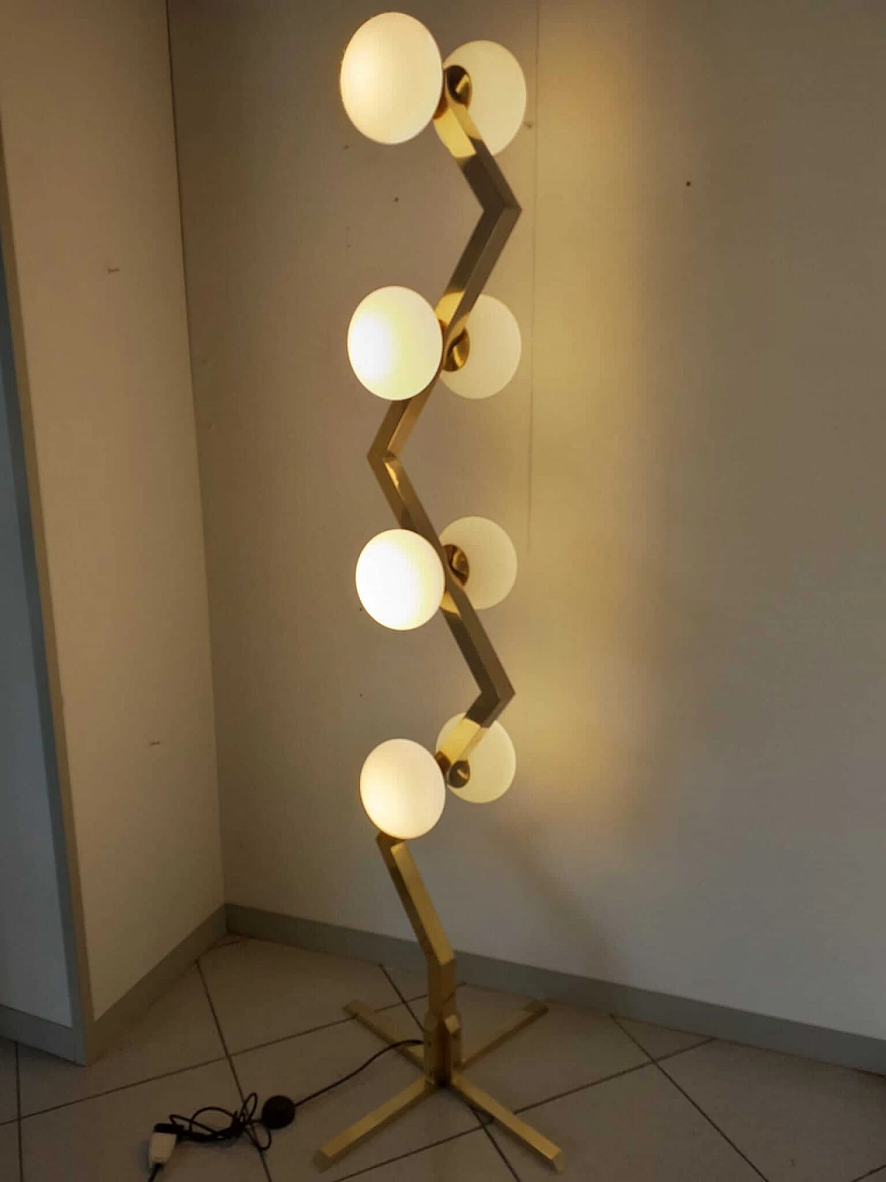 Zig Zag brass floor lamp with 8 lights, Italy, 70s 1138121