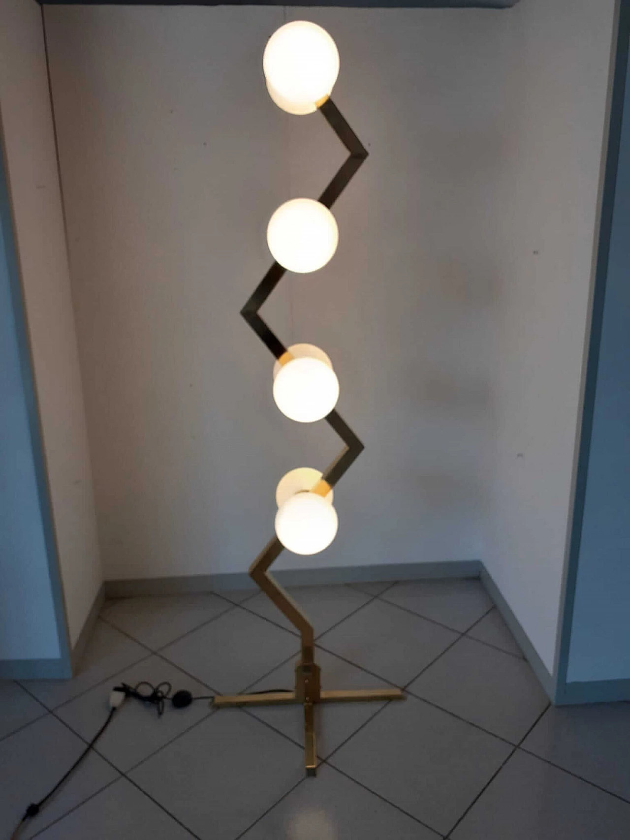 Zig Zag brass floor lamp with 8 lights, Italy, 70s 1138122