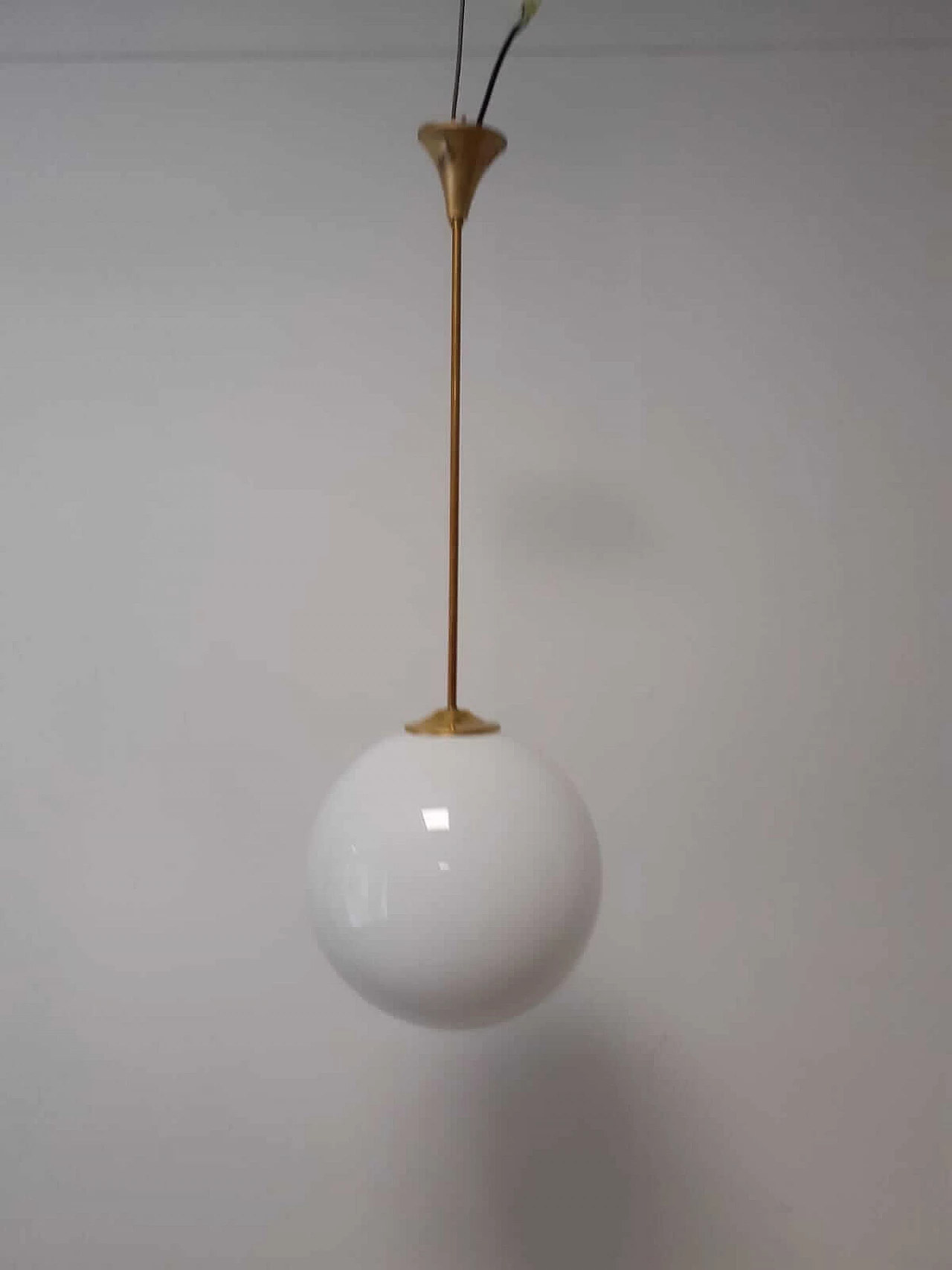 Globular suspension lamp in brass and glass, Italy, 70s 1138137