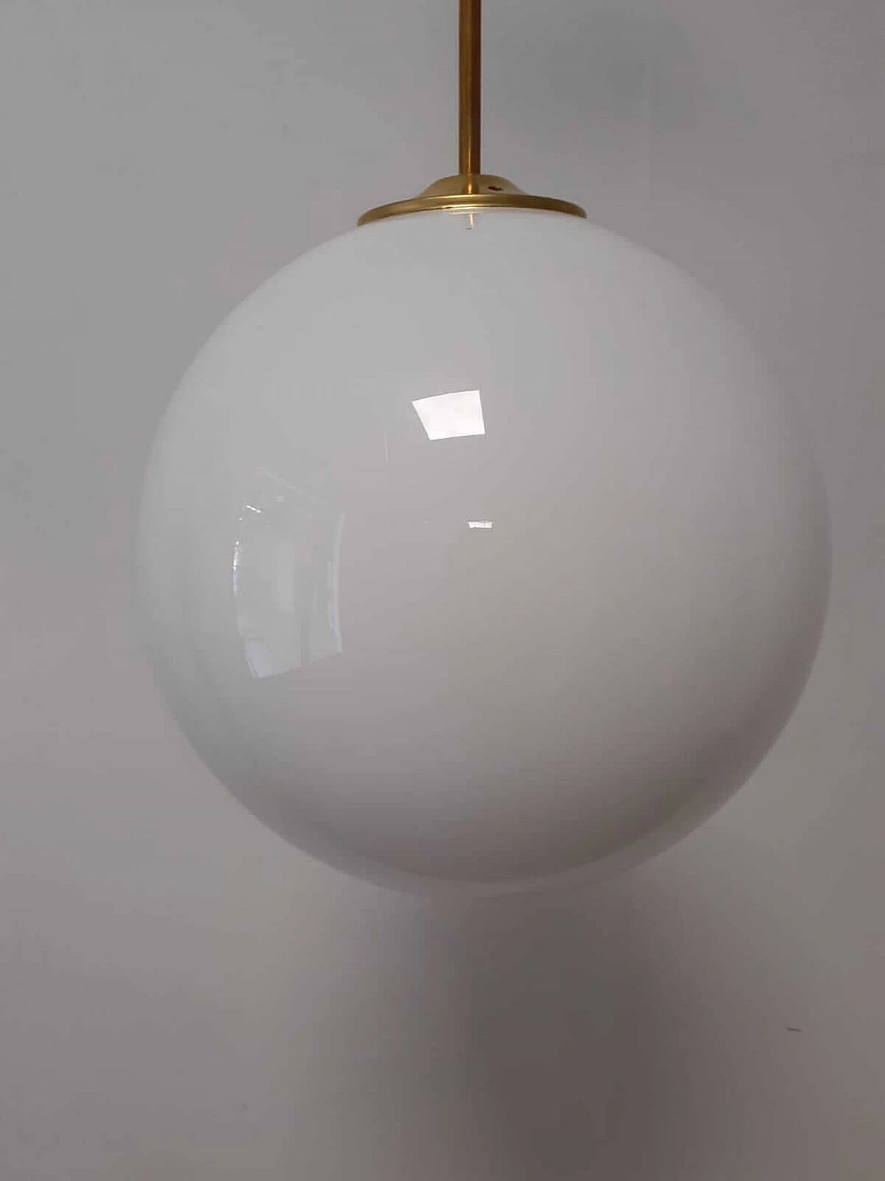 Globular suspension lamp in brass and glass, Italy, 70s 1138139