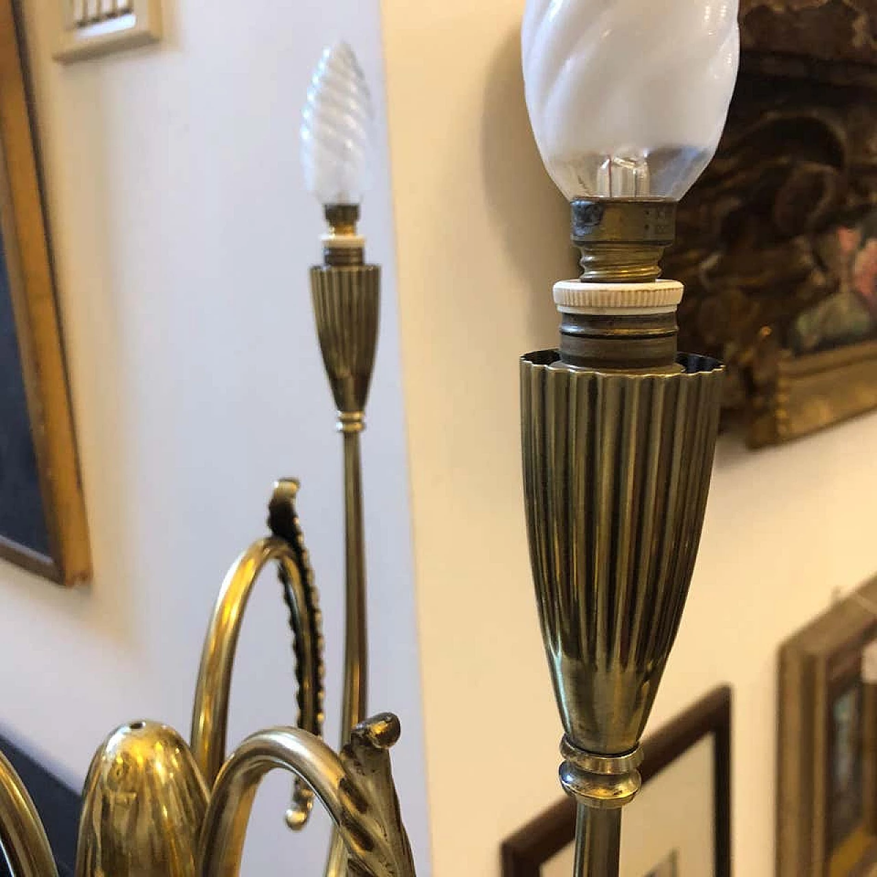 Elegante lampada da terra in ottone moderno di metà secolo, anni '50 1138421