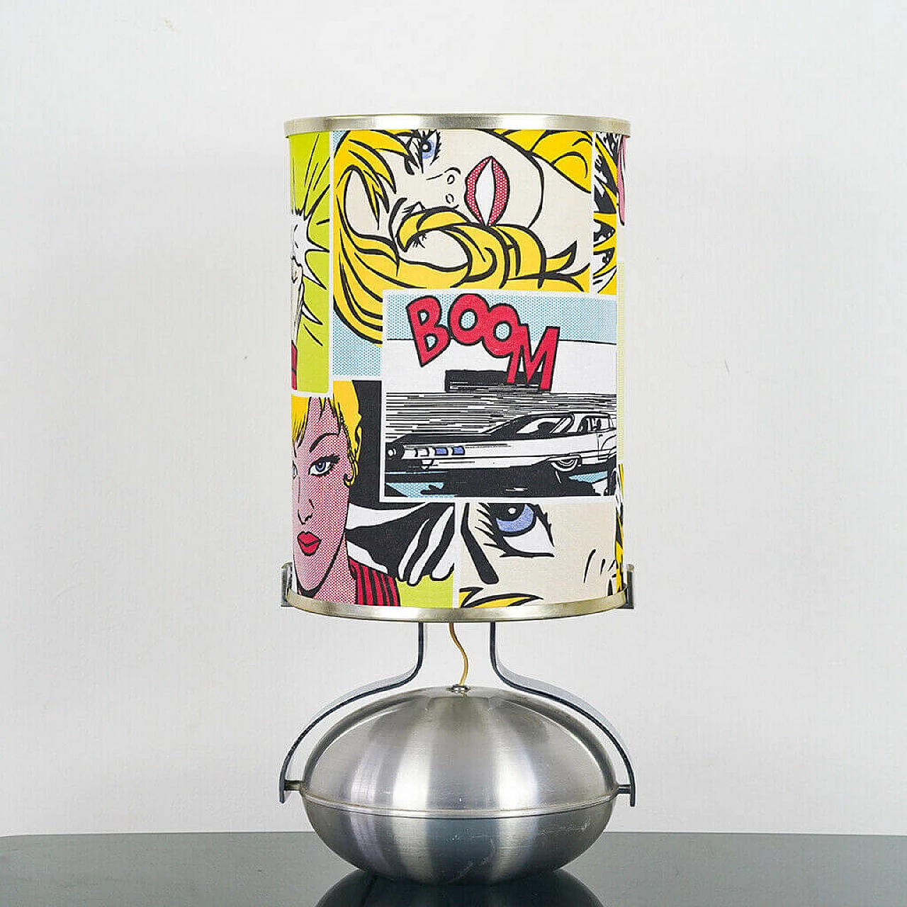 Pop-art table lamp in opaque metal, Italy, 70s 1138500