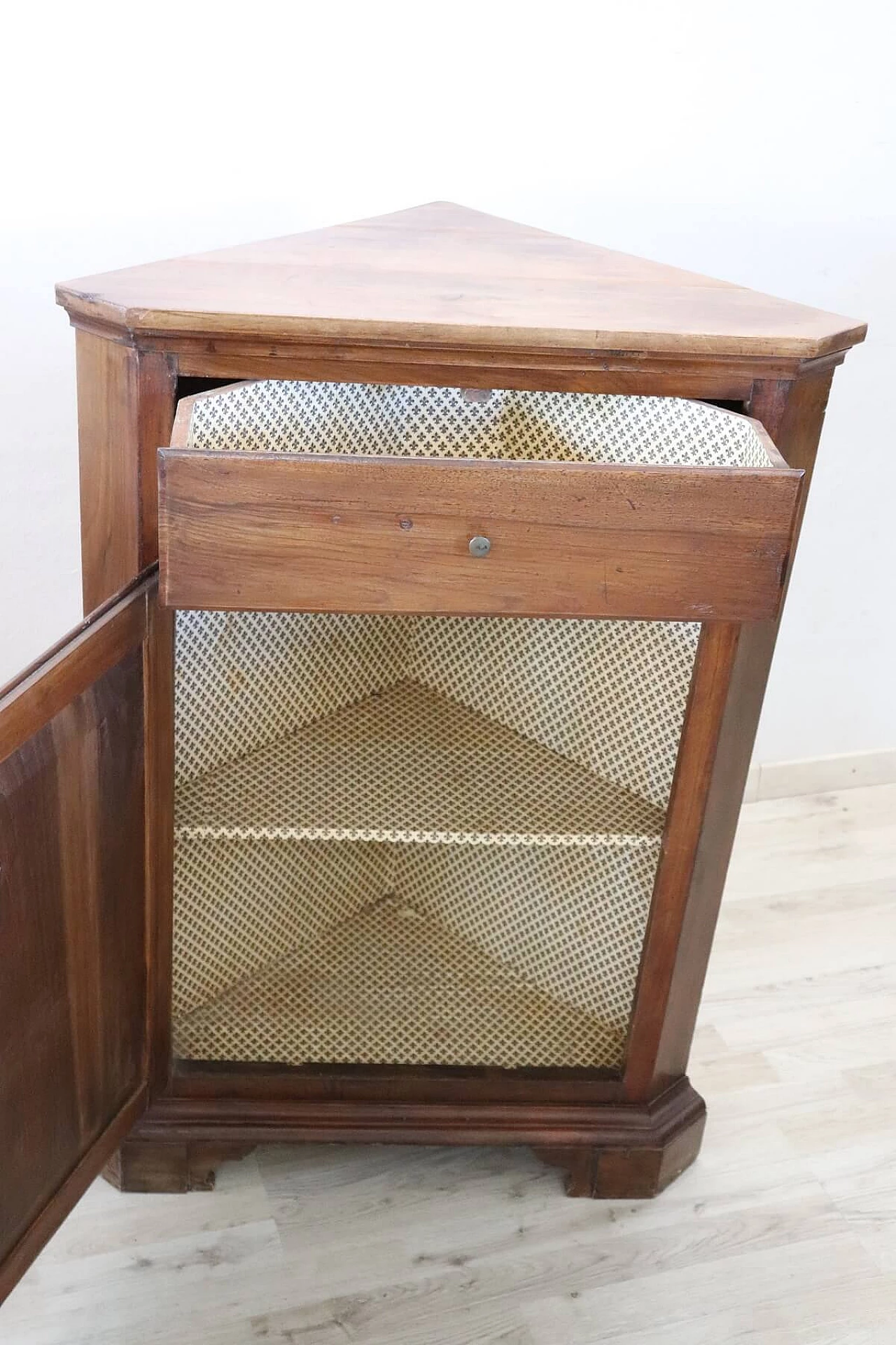 Small walnut corner cabinet, Italy, end of the 20th century 1138625