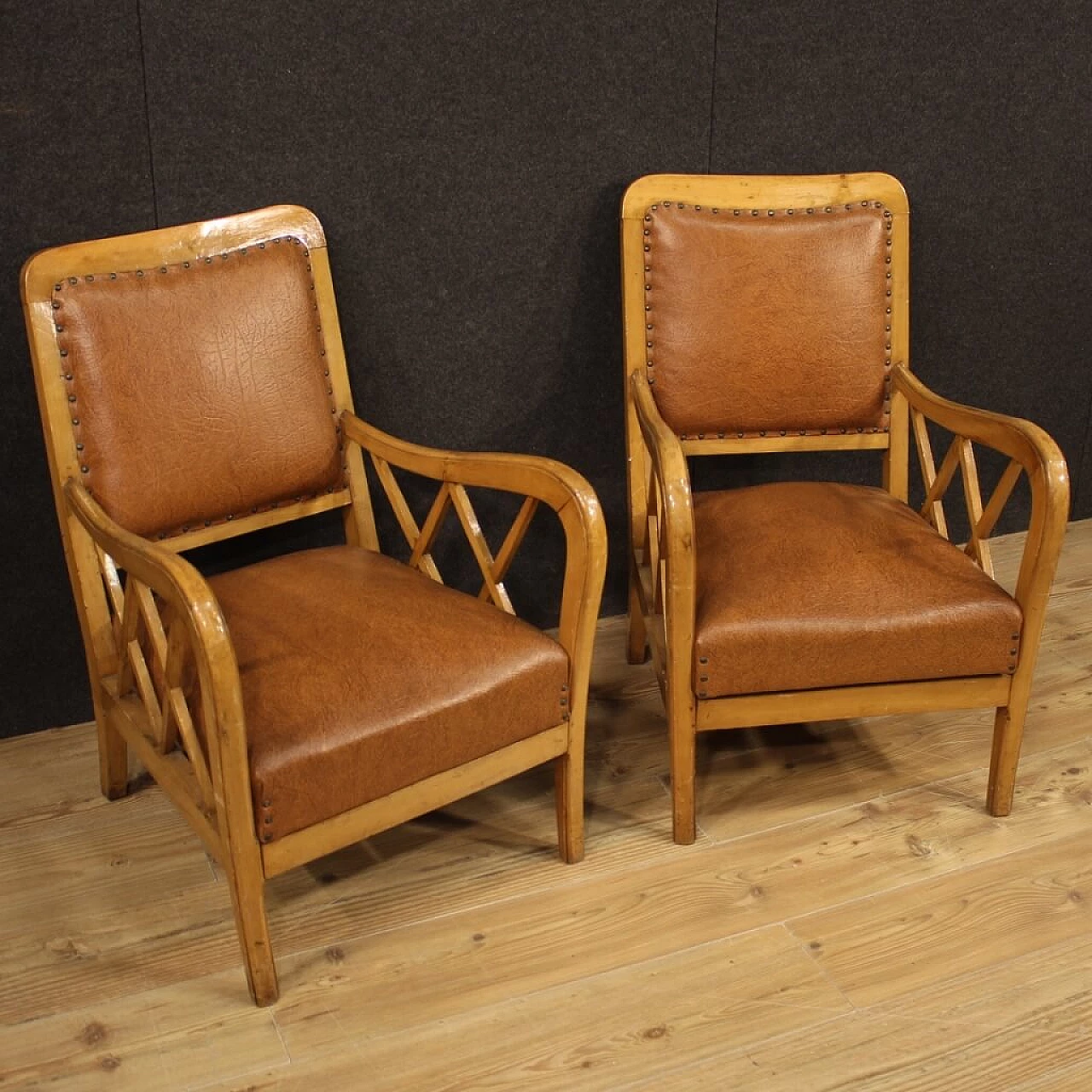 Pair of Italian armchairs in walnut wood, 60's 1139298
