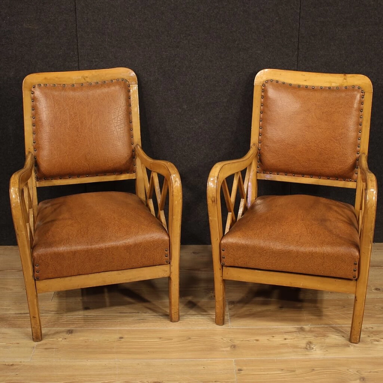 Pair of Italian armchairs in walnut wood, 60's 1139299