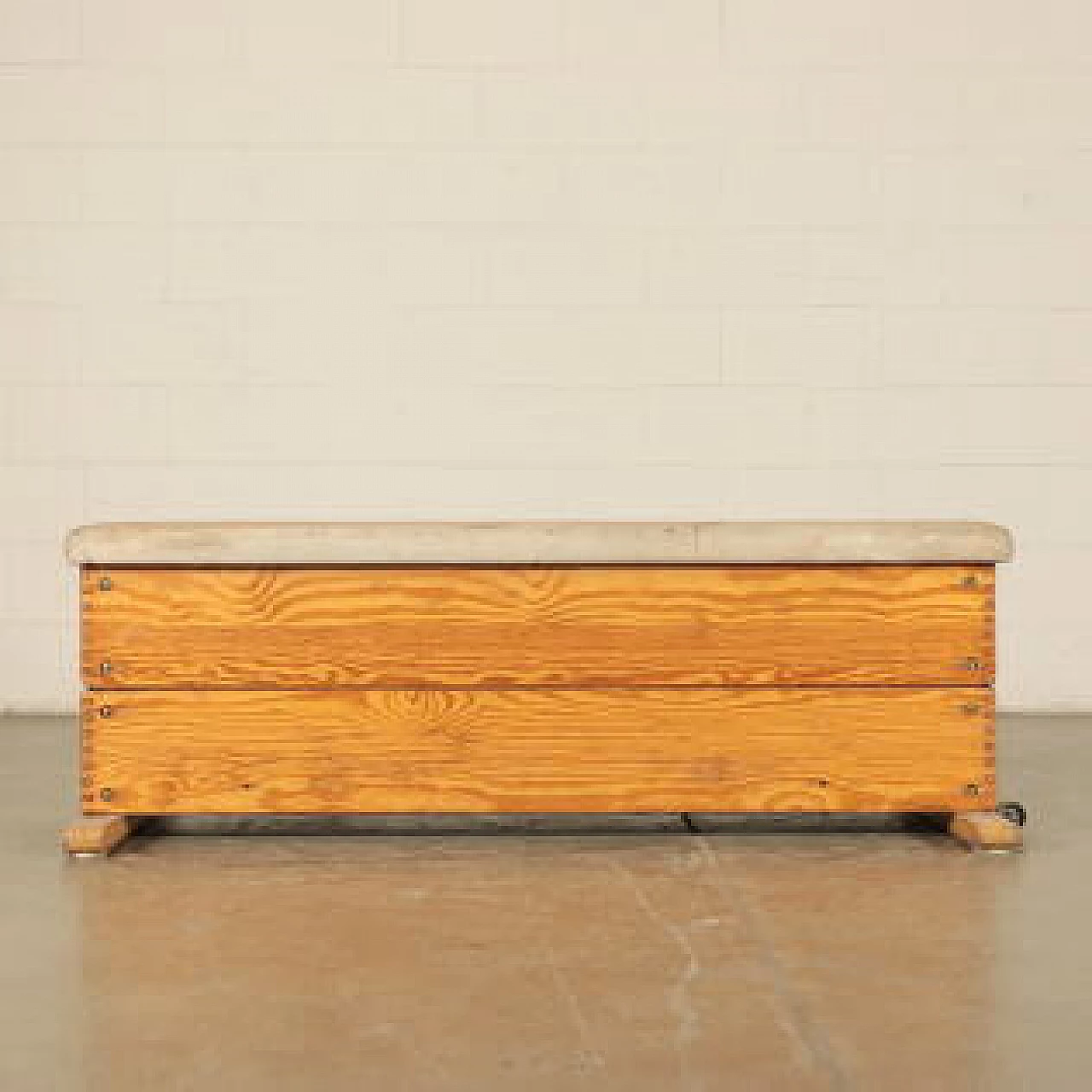 Panca ginnica in legno di pino e pelle, anni '60 1140038