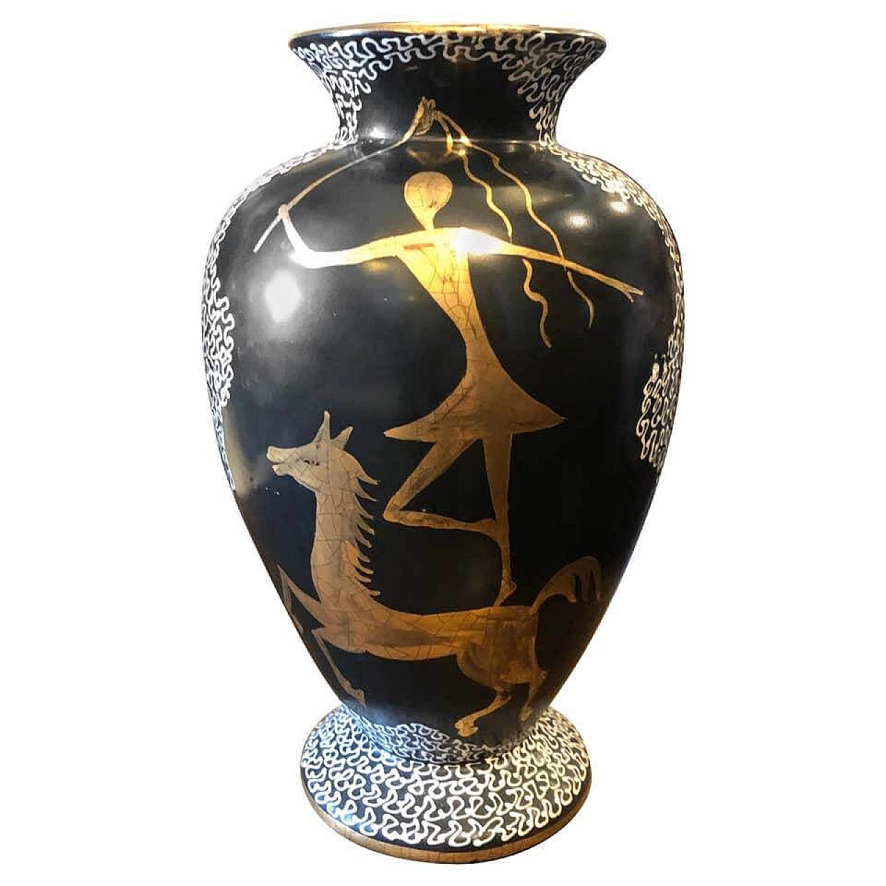 Vaso in ceramica nera e oro dipinto a mano, anni '60 1140916