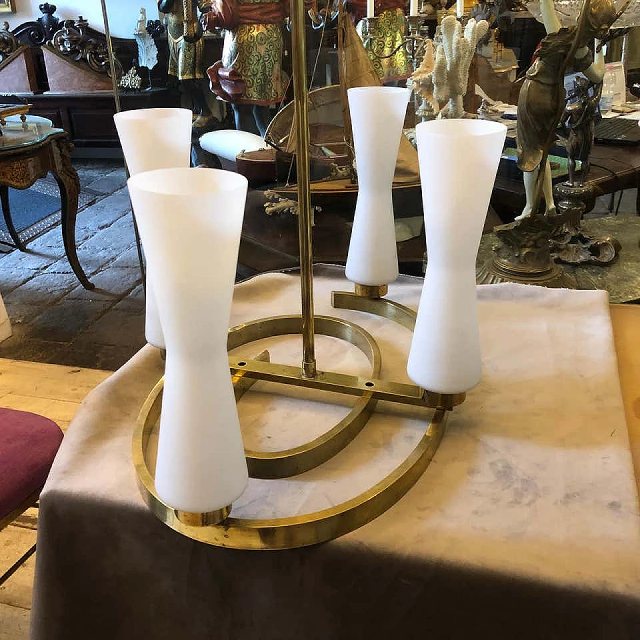 Chandelier in brass and glass, 1950s 1140971