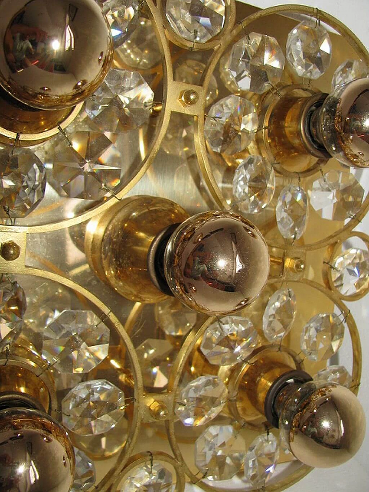 Lampada da parete in oro e cristalli di vetro, anni '60 1141444