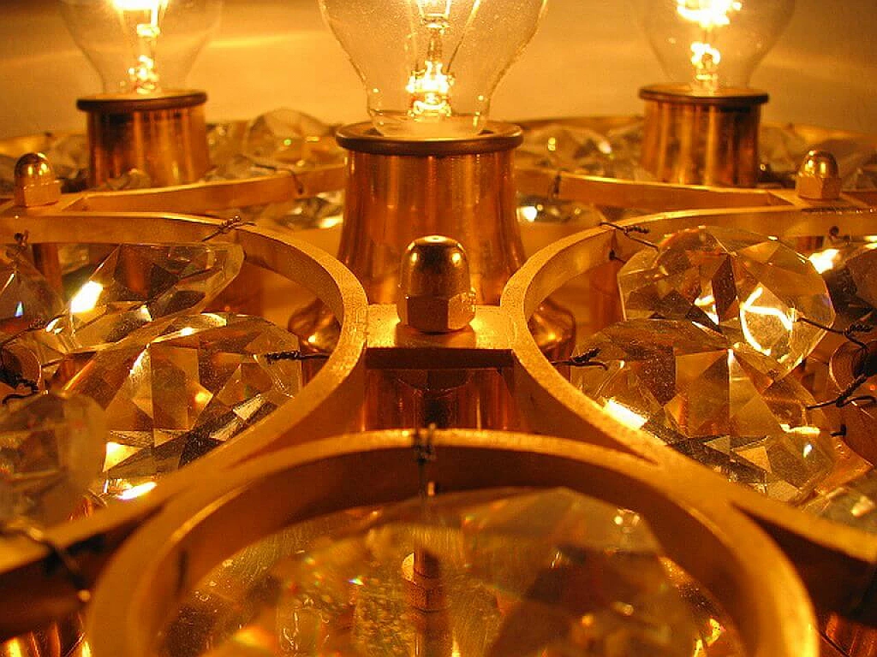 Lampada da parete in oro e cristalli di vetro, anni '60 1141456