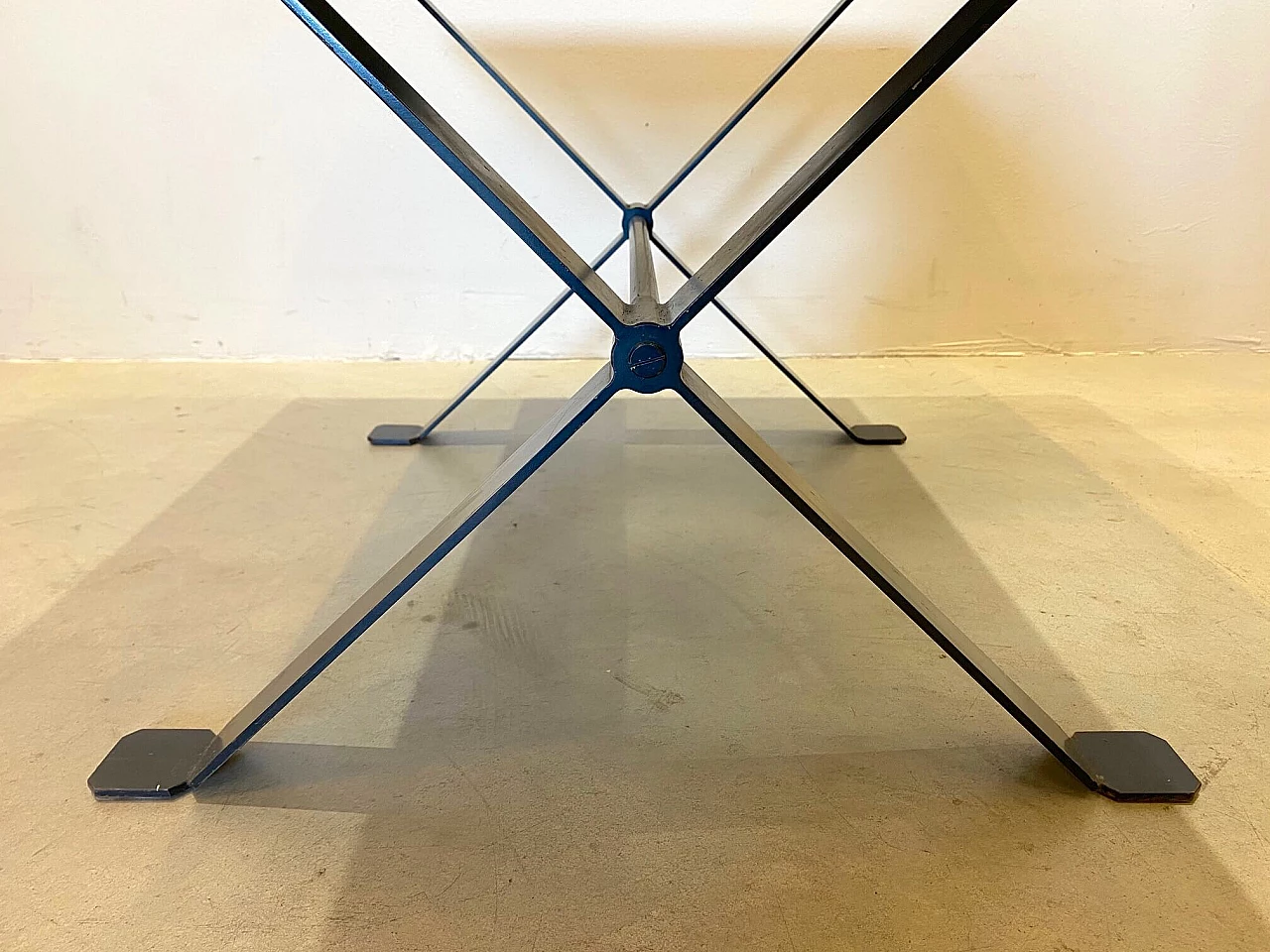 Coppia di tavolini, anni '70 1142081