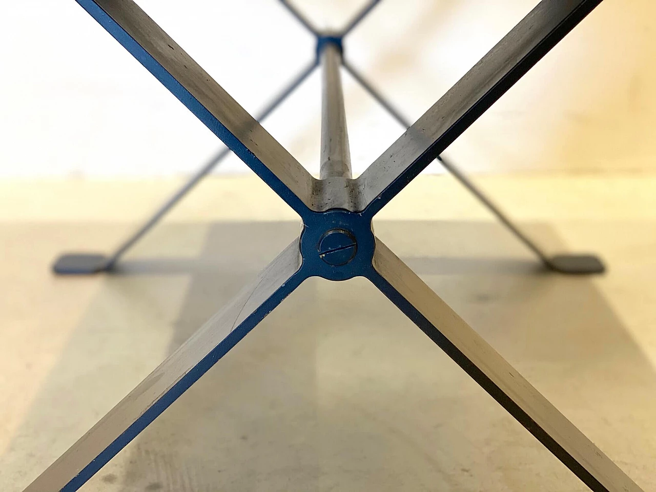 Coppia di tavolini, anni '70 1142082