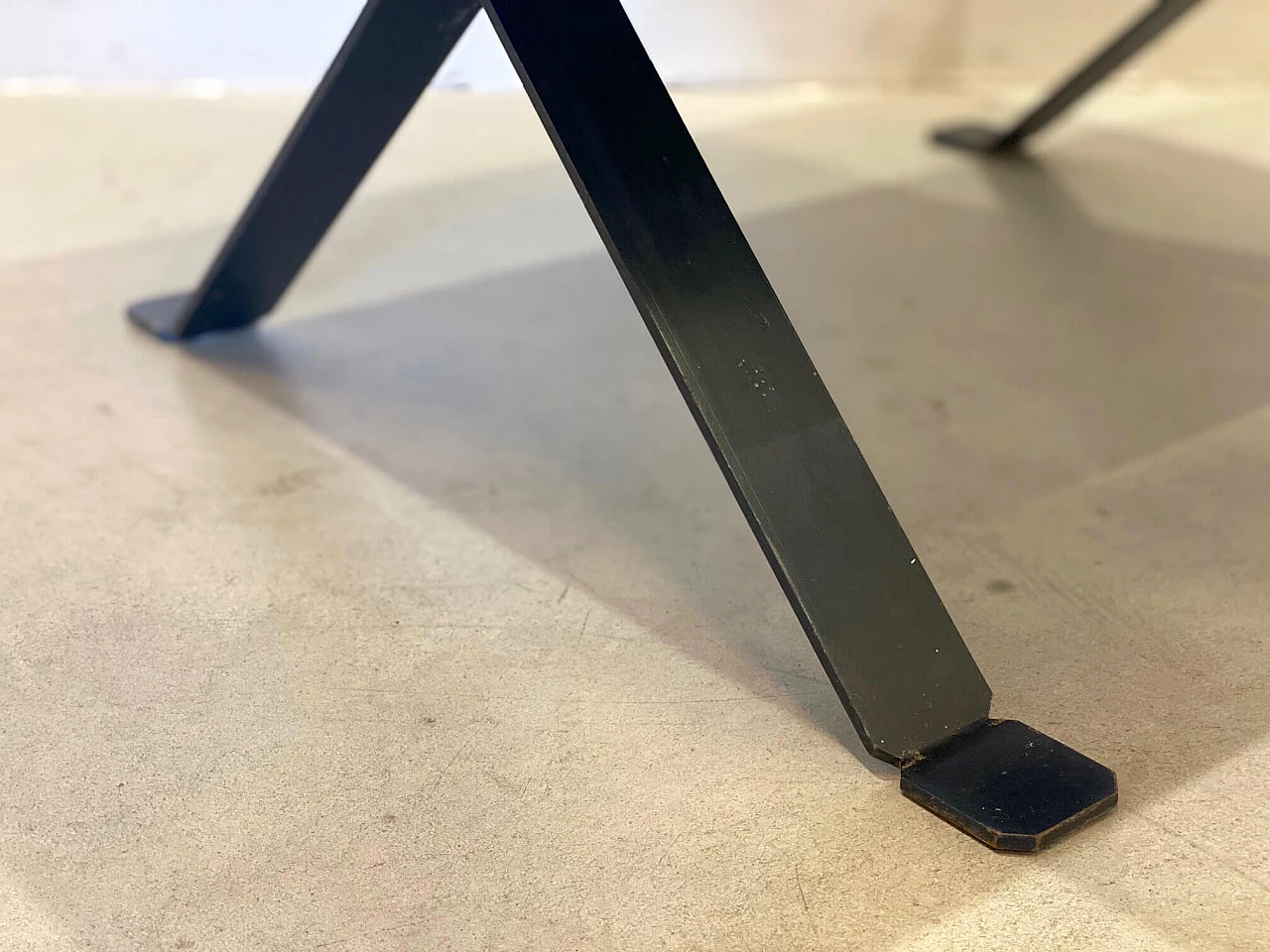 Coppia di tavolini, anni '70 1142084