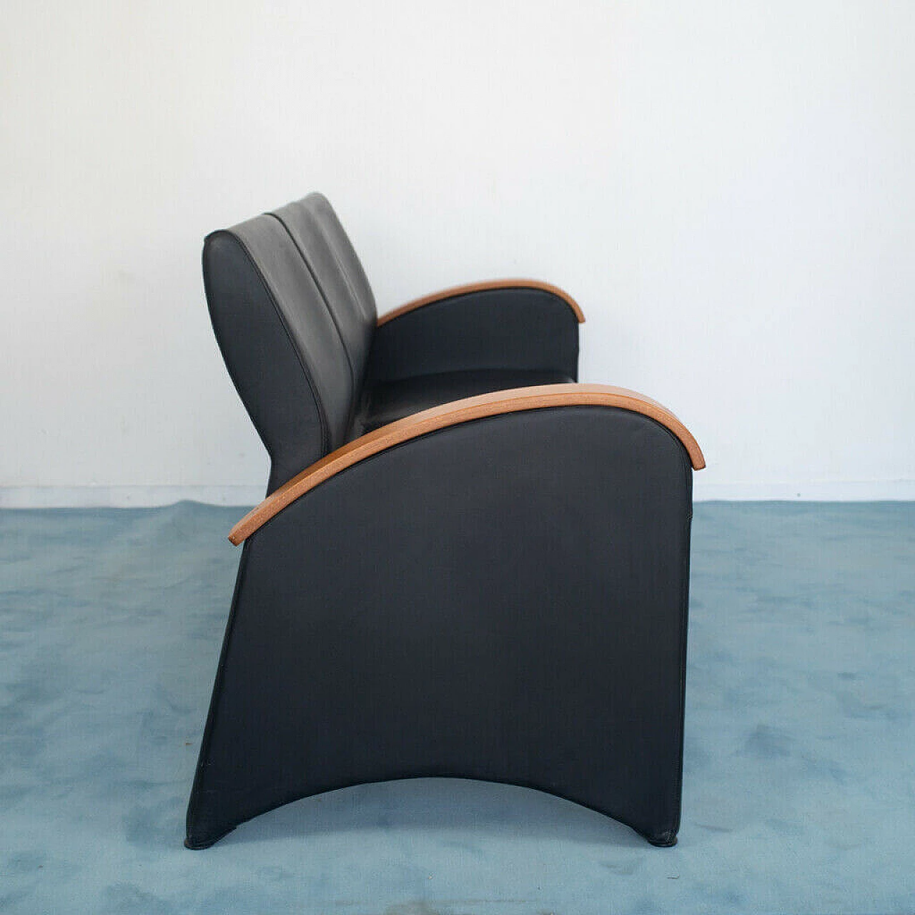 Coppia di divani Trhona in ecopelle, anni '70 1142372