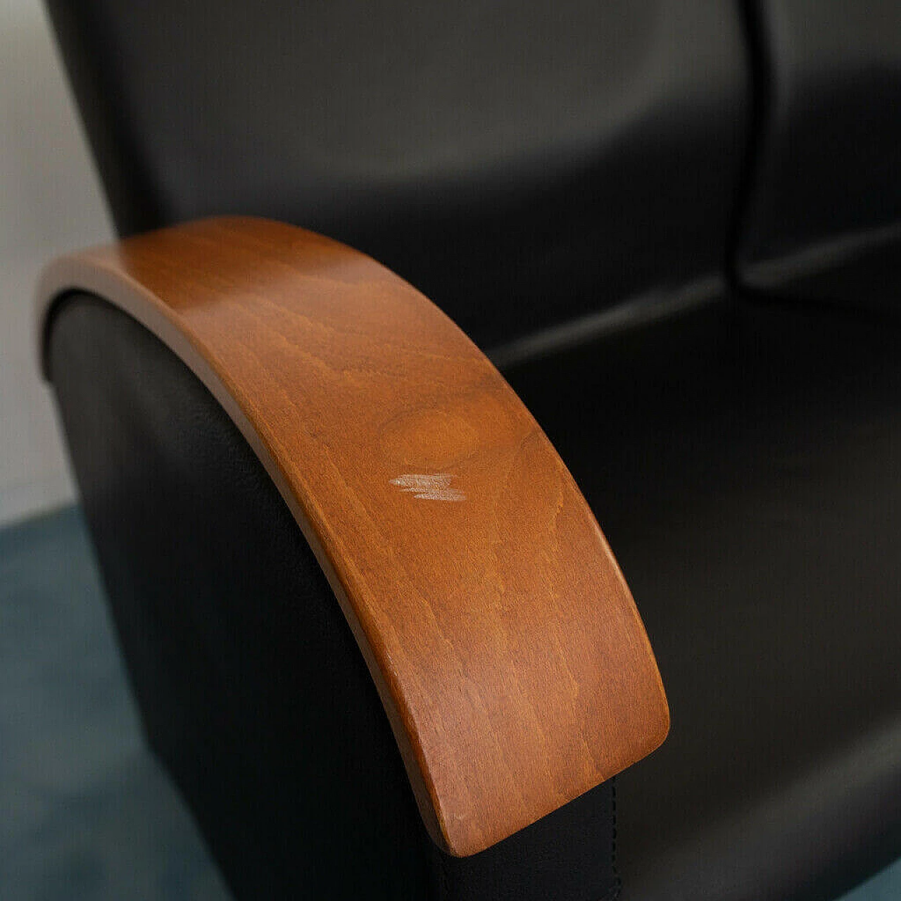 Coppia di divani Trhona in ecopelle, anni '70 1142380