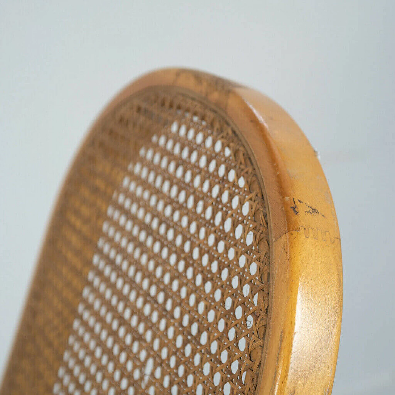 Sedia a dondolo in acciaio e paglia di Vienna, anni '70 1142972